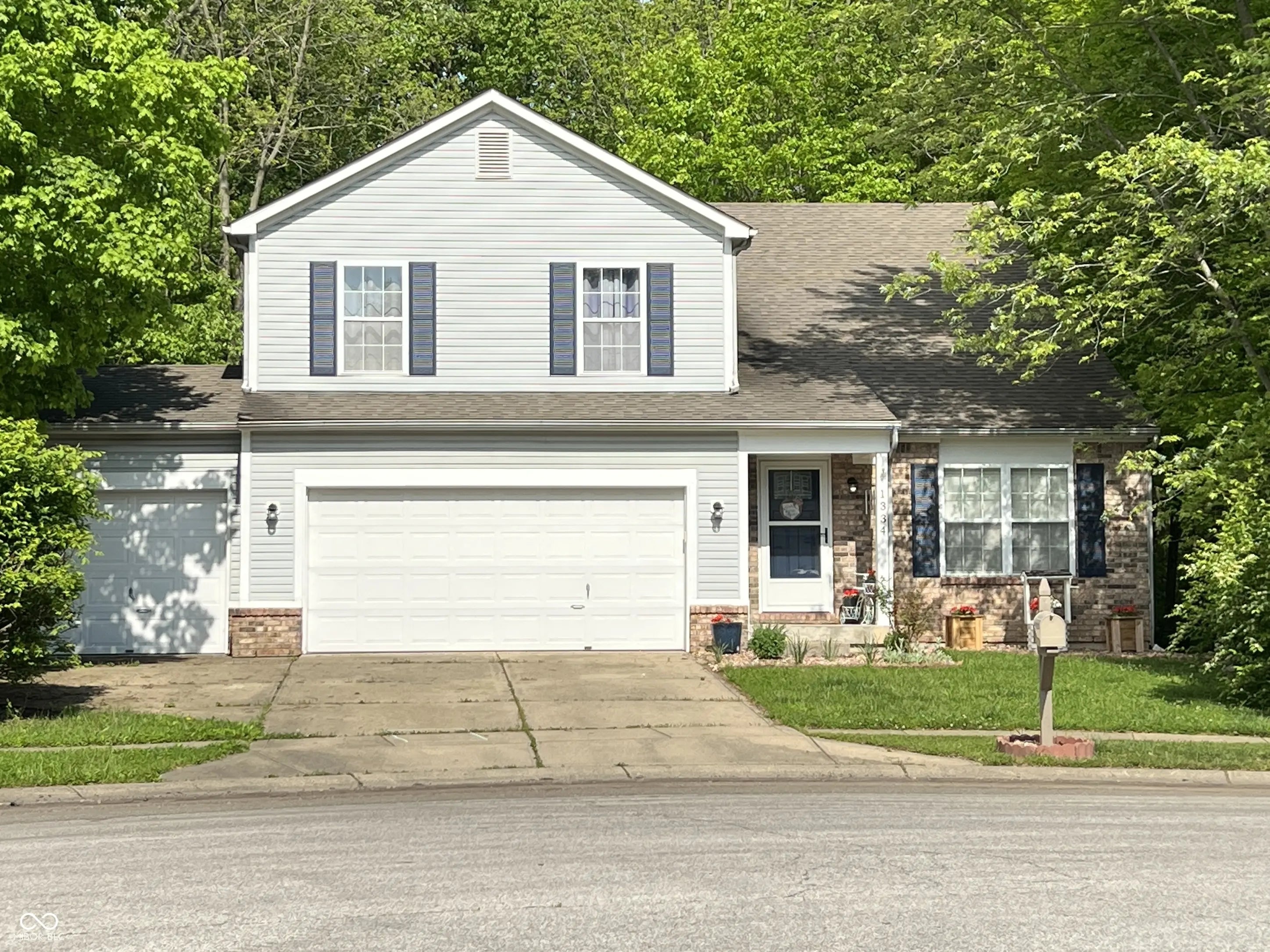 Photo of 1334 Legacy Court Indianapolis, IN 46234
