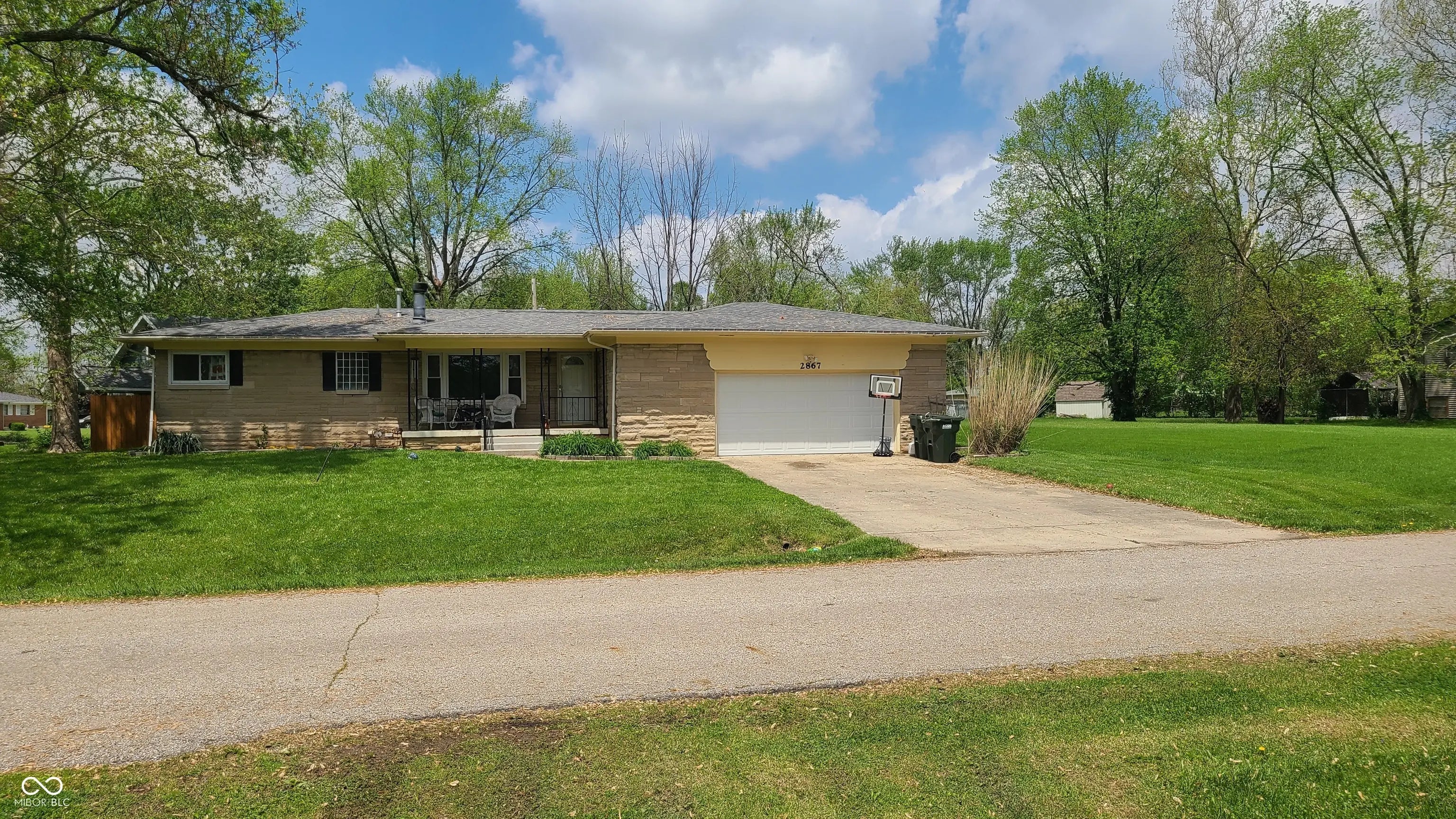2867 S Oakland Drive, Shelbyville