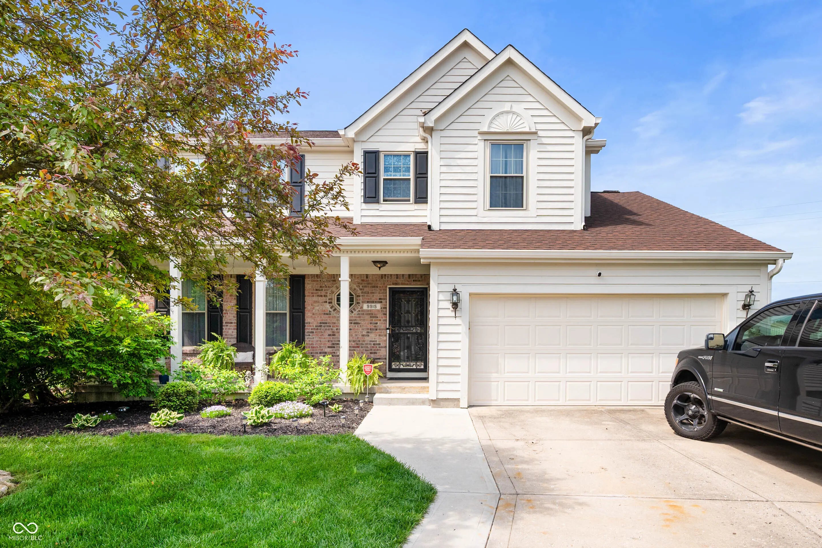 Photo of 9915 Wellsford Circle Indianapolis, IN 46236