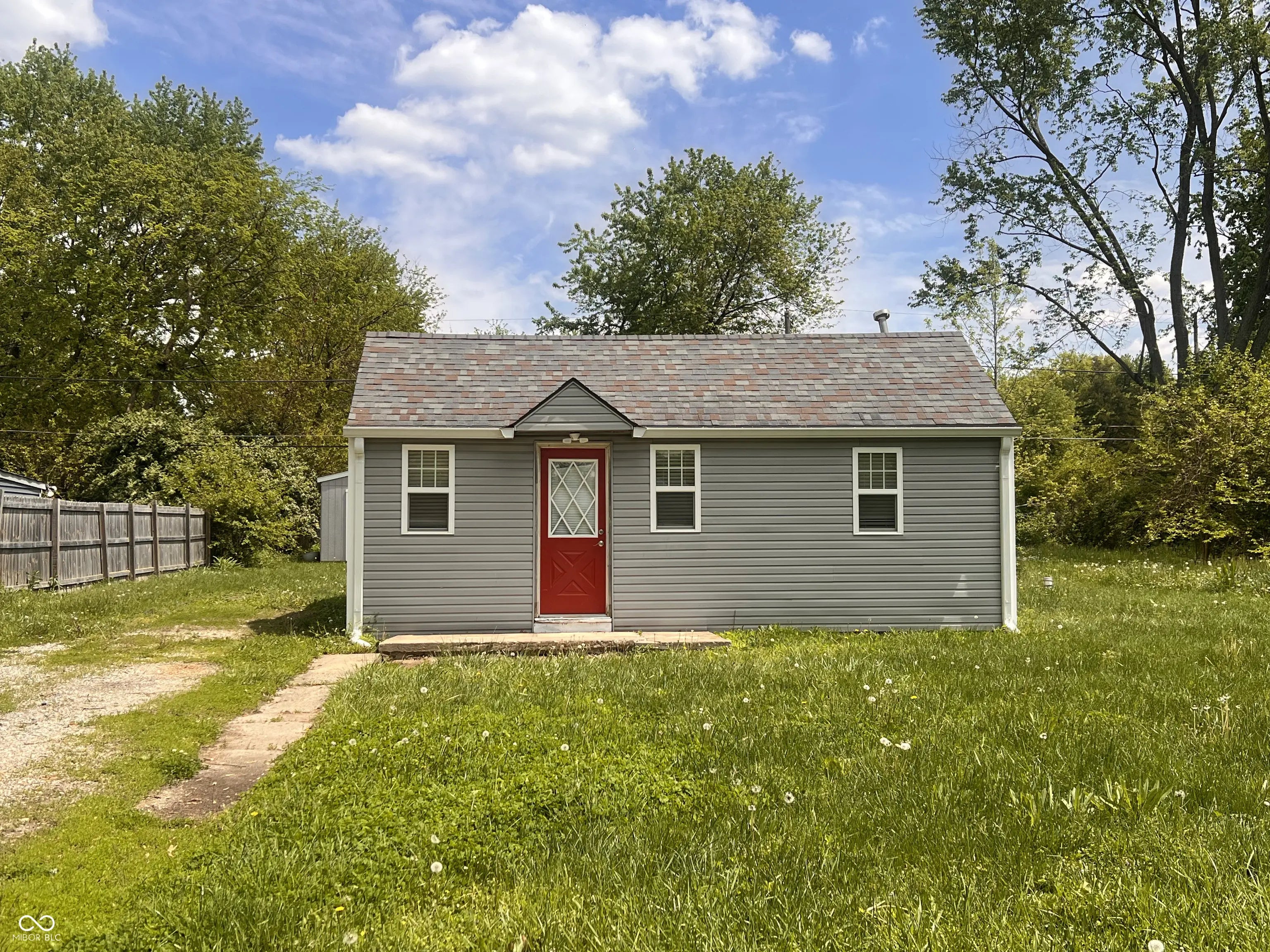 Photo of 1605 S Whittier Place Indianapolis, IN 46203