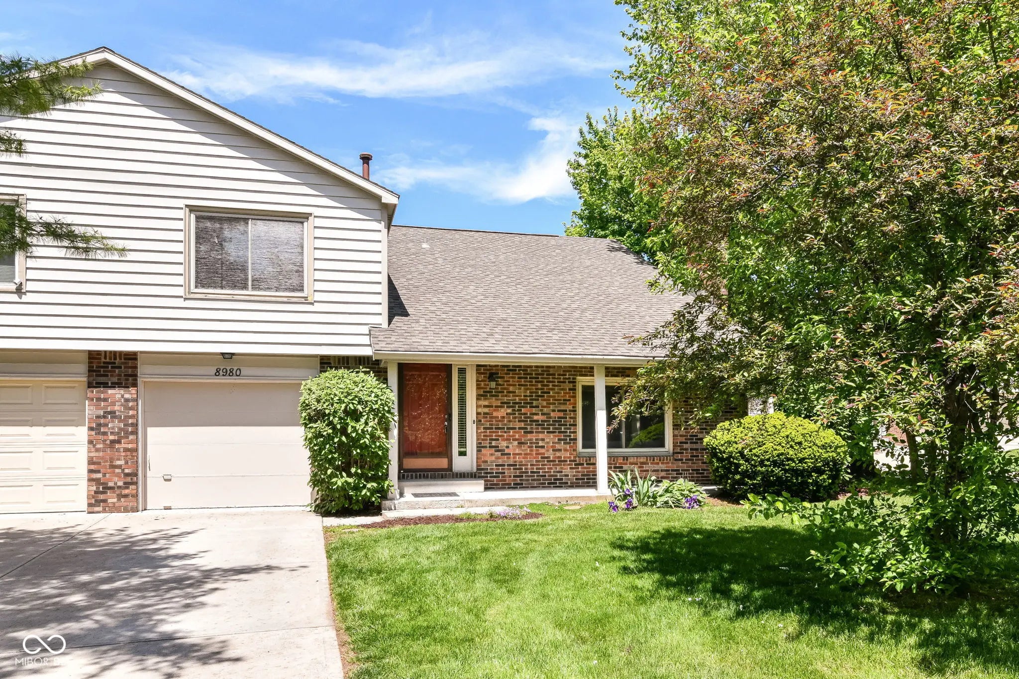 Photo of 8980 Cinnebar Drive Indianapolis, IN 46268