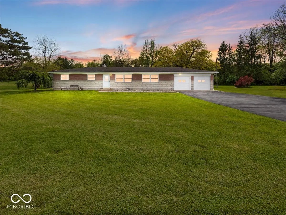 2399 E Mckay Road, Shelbyville