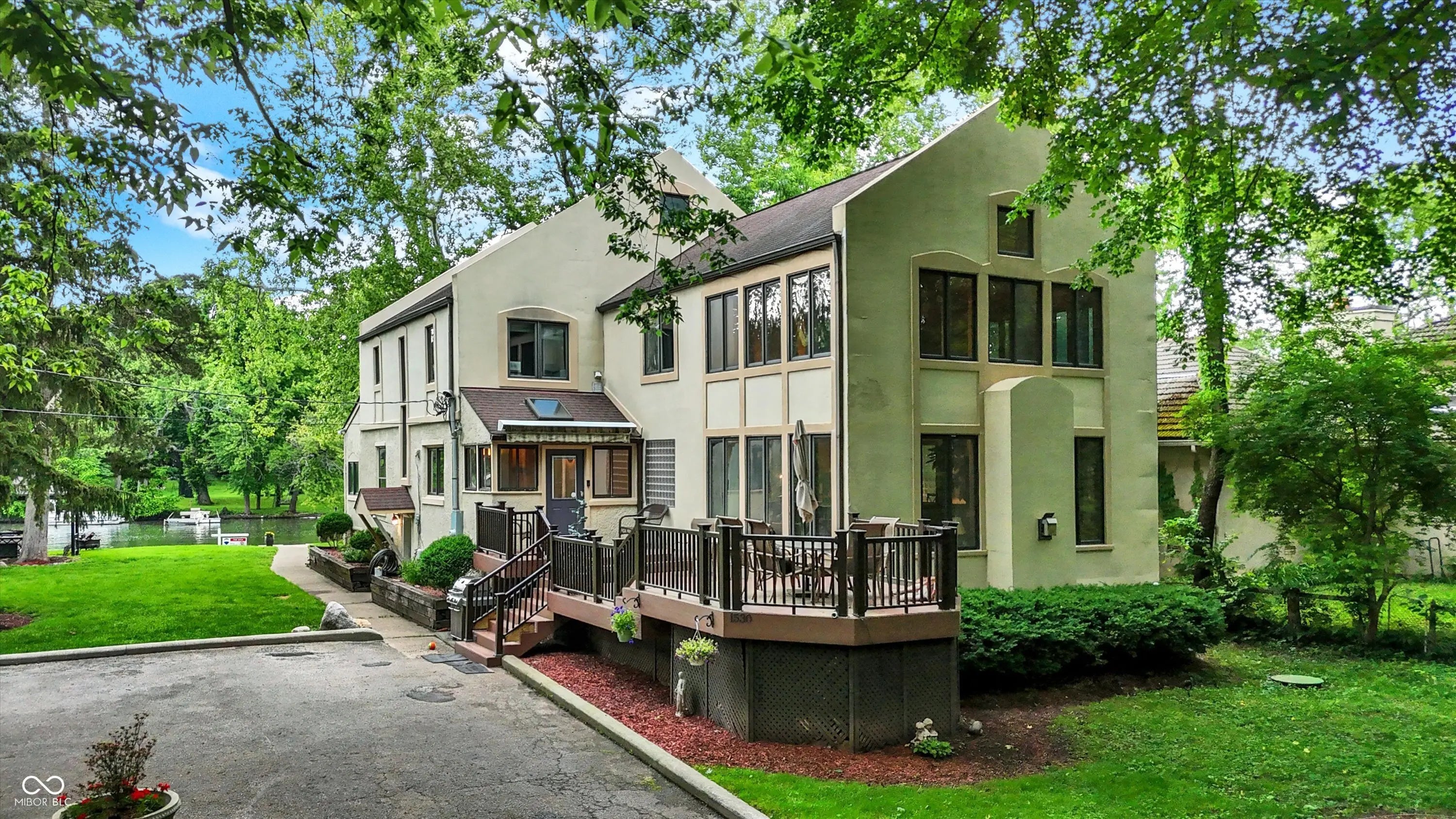 1530 E 75th Street, Indianapolis