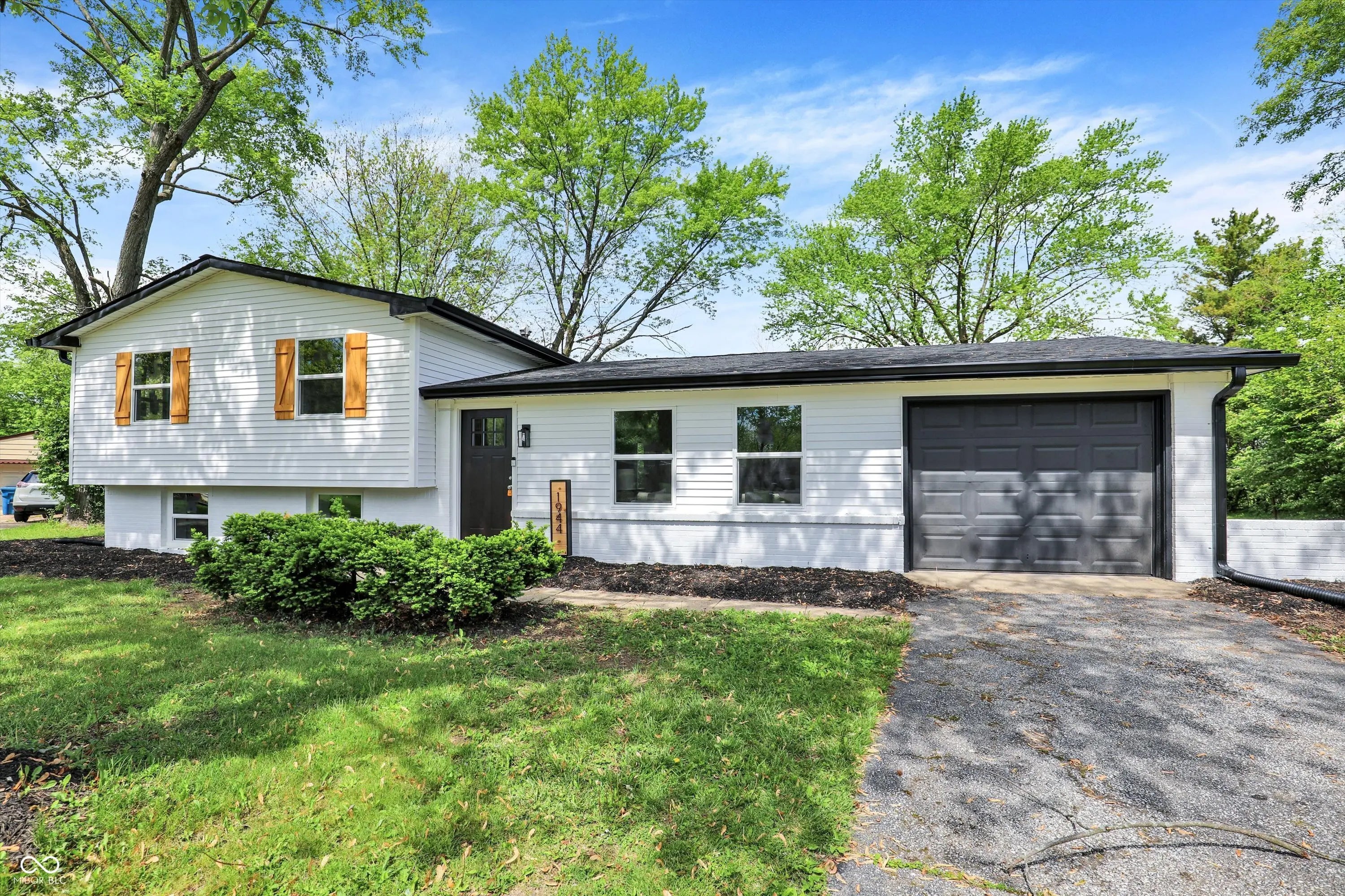 1944 Galeston Court, Indianapolis