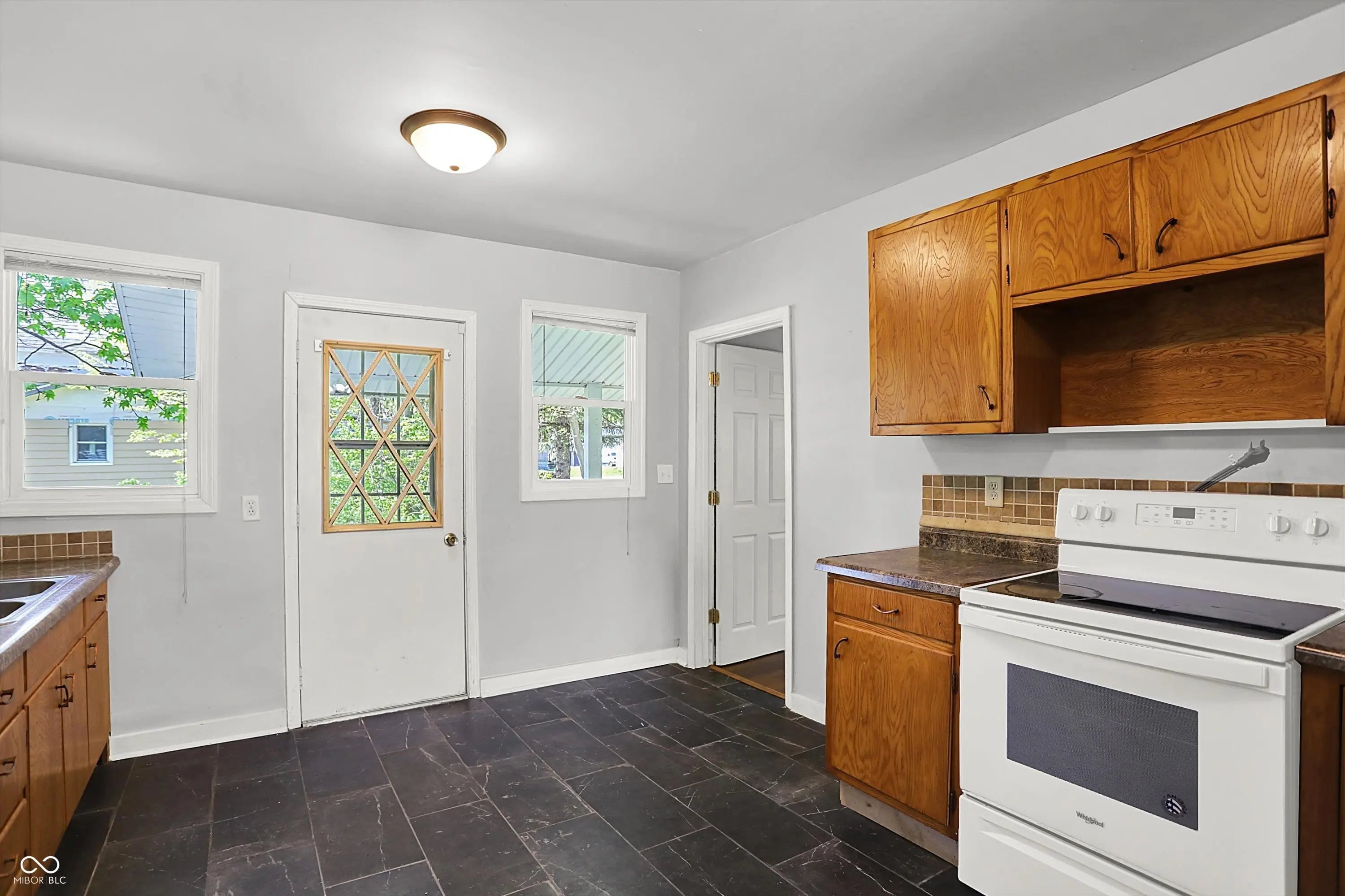 1610 S F Street MLS 22037724 Siglers photo 11