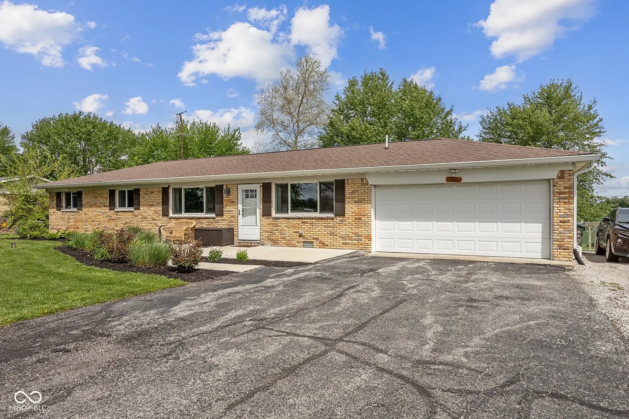 936 E Sr 44, Rushville