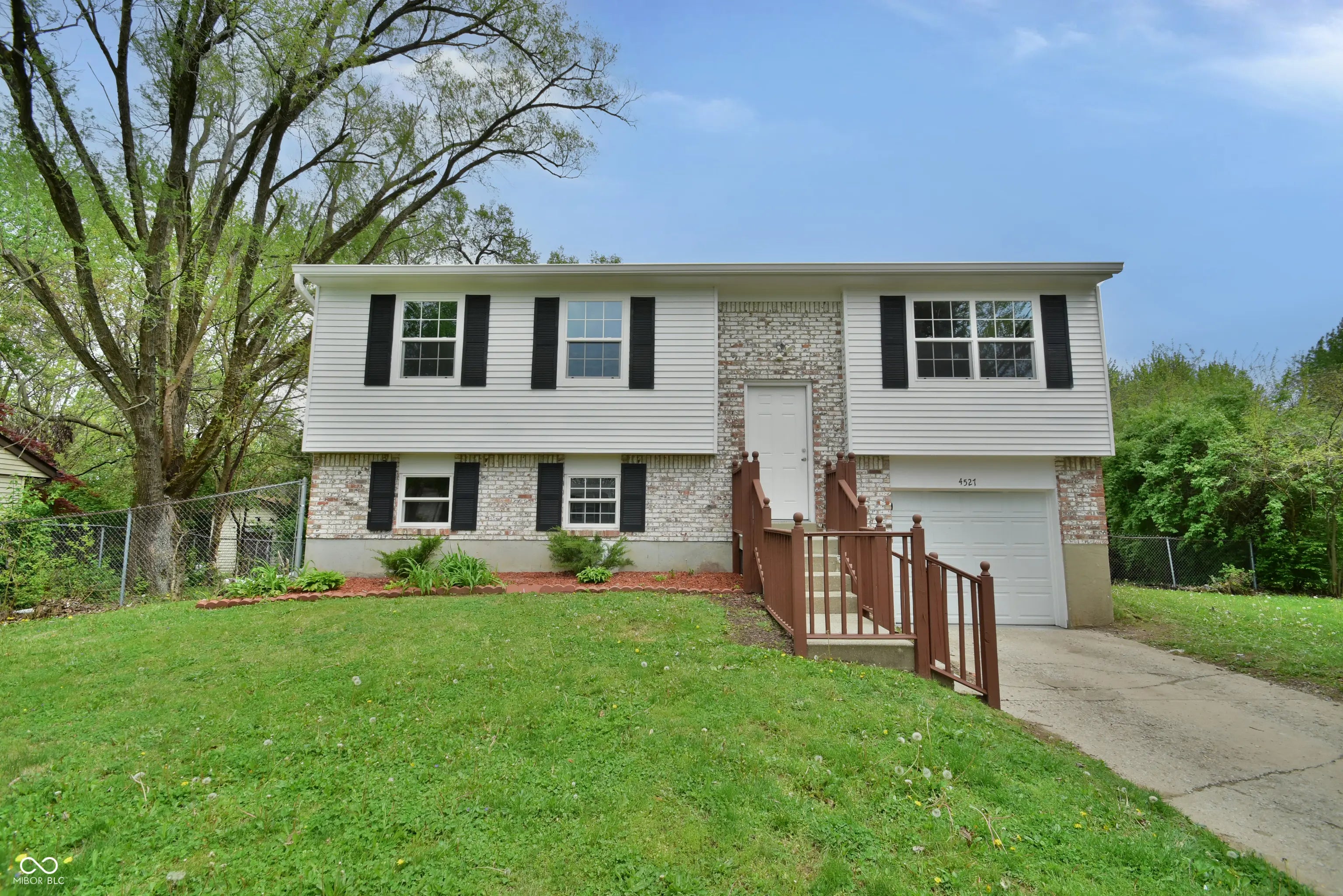 4527 Peachwood Court, Indianapolis