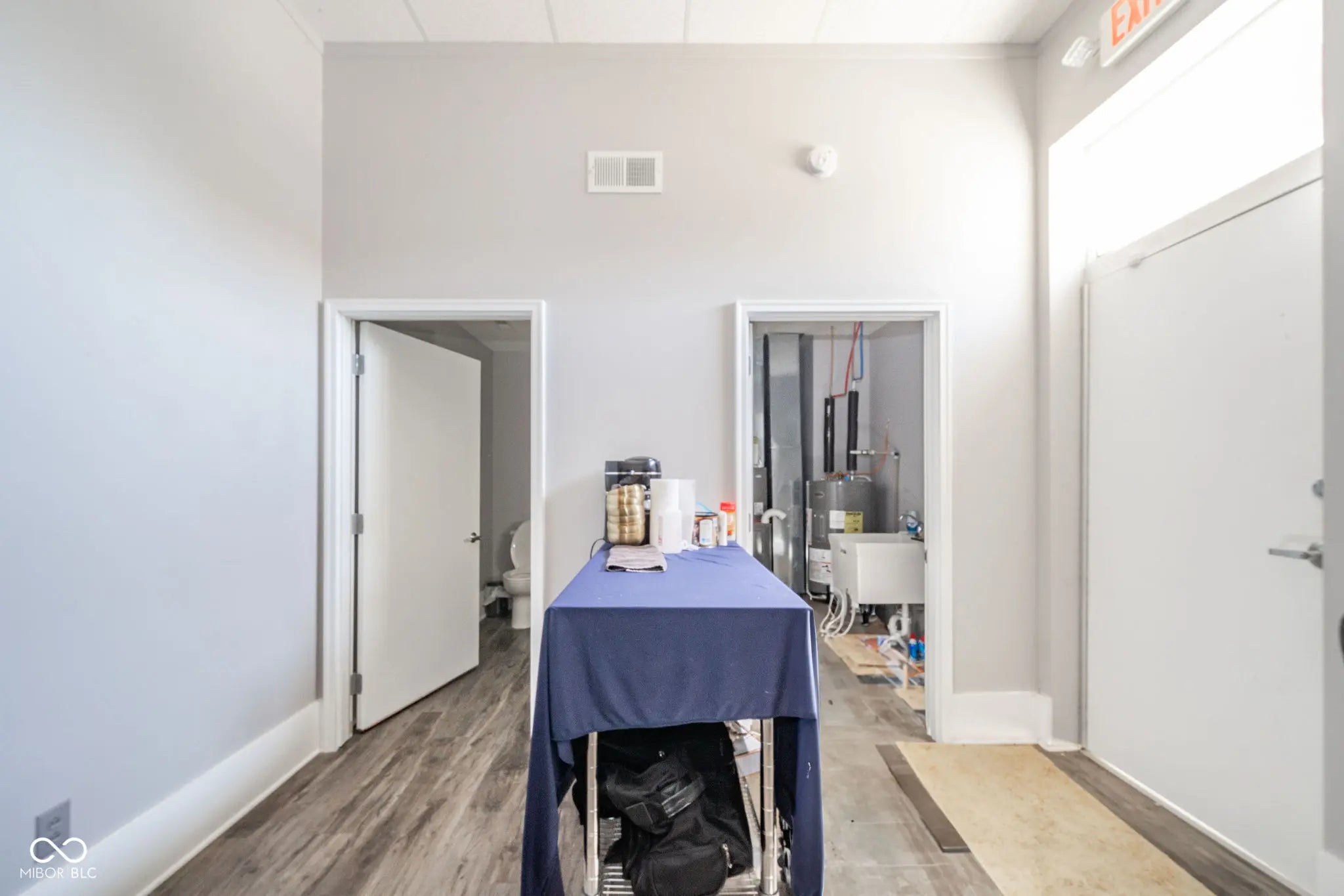 28 N Washington Street MLS 22037808 Empty photo 16