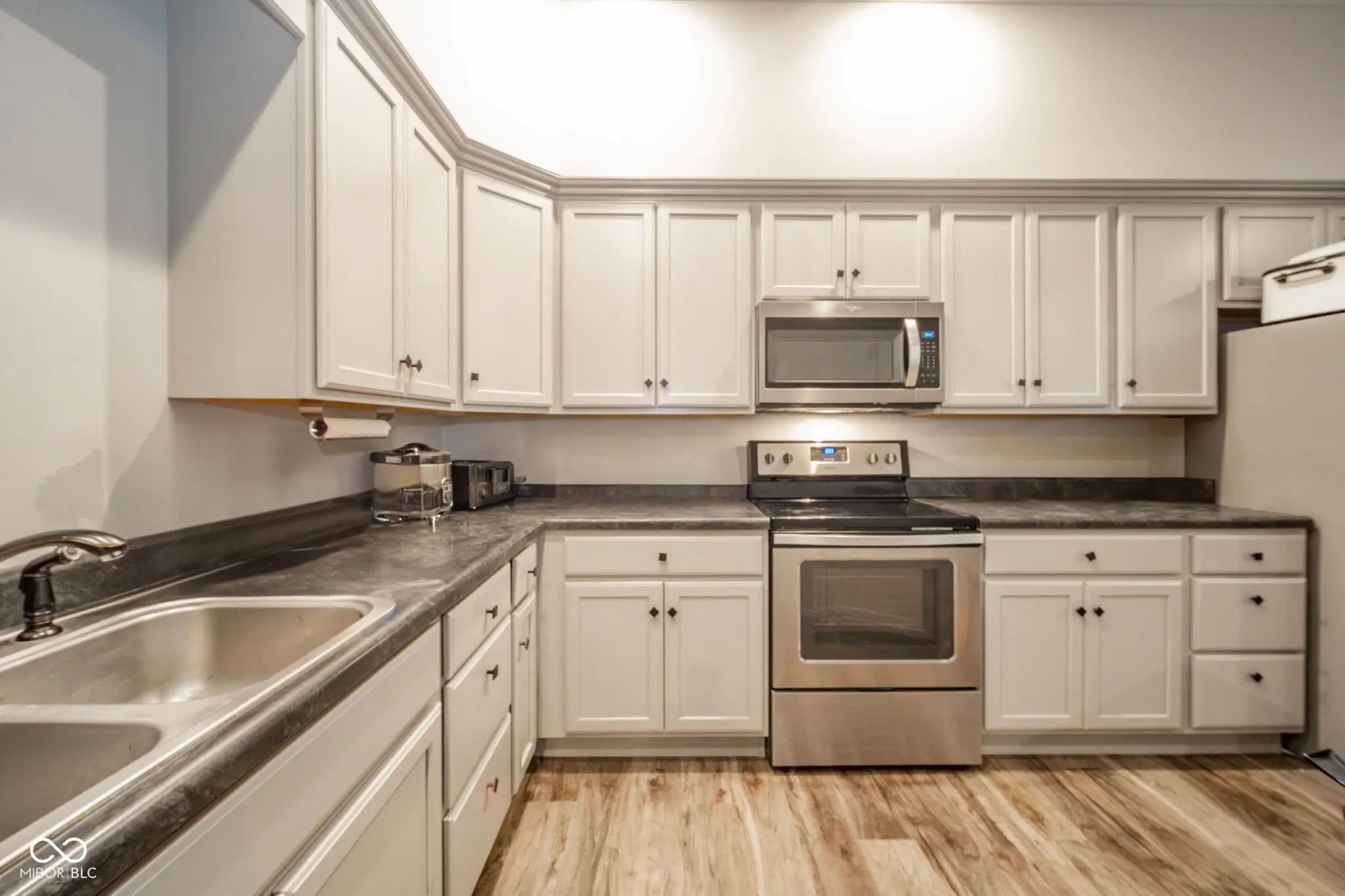 28 N Washington Street MLS 22037808 Empty photo 19