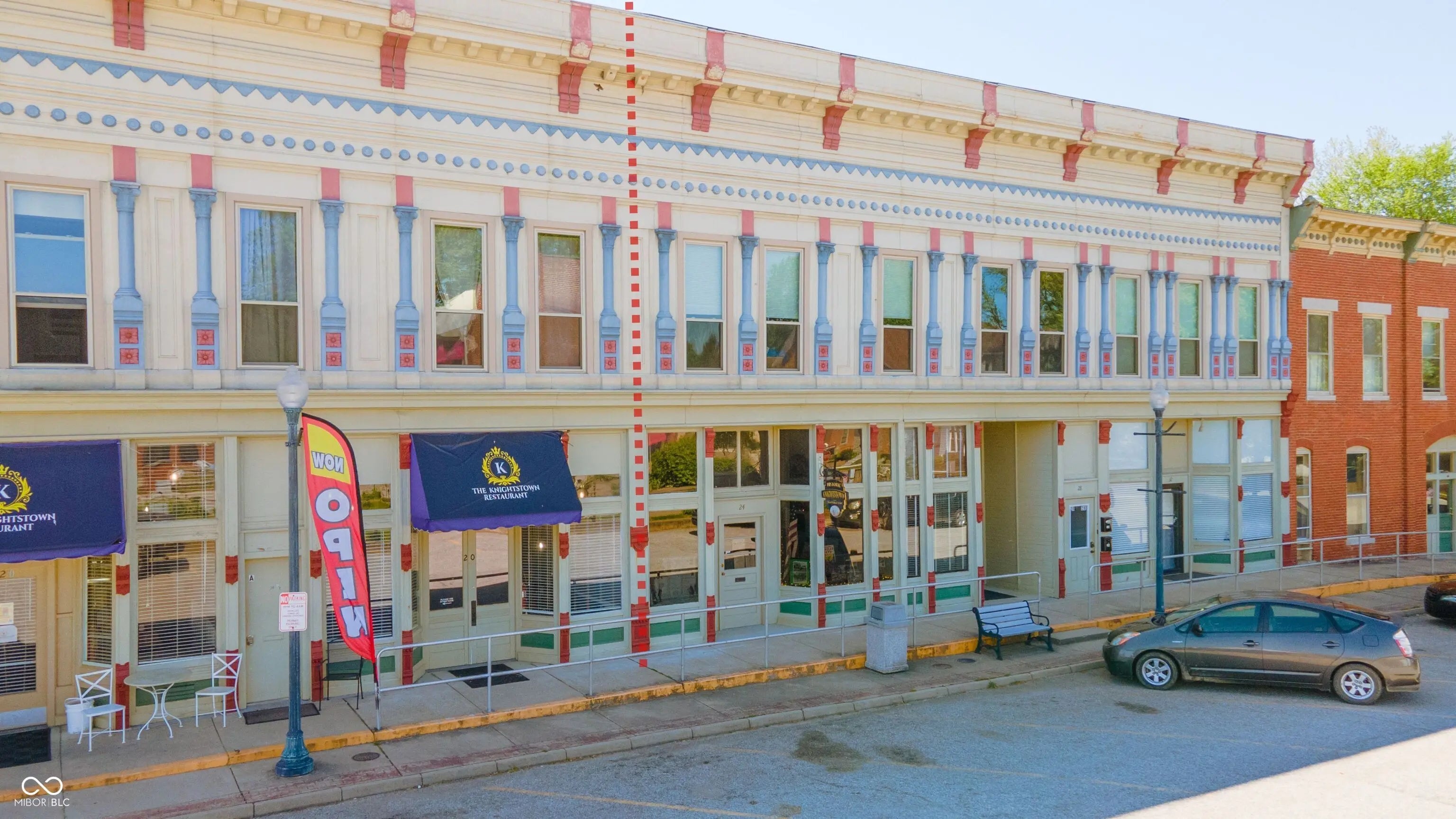 28 N Washington Street MLS 22037808 Empty photo 2