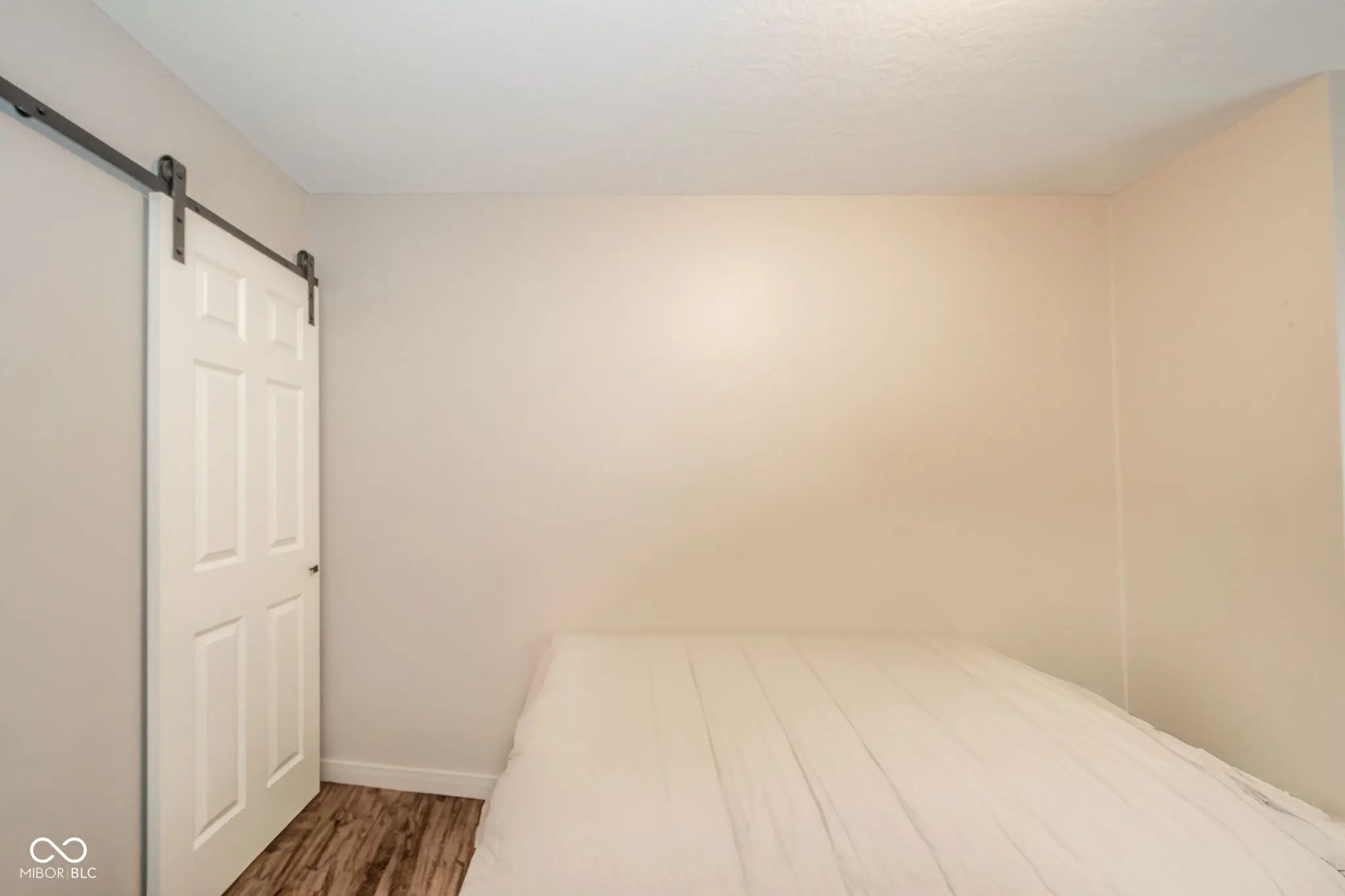 28 N Washington Street MLS 22037808 Empty photo 23