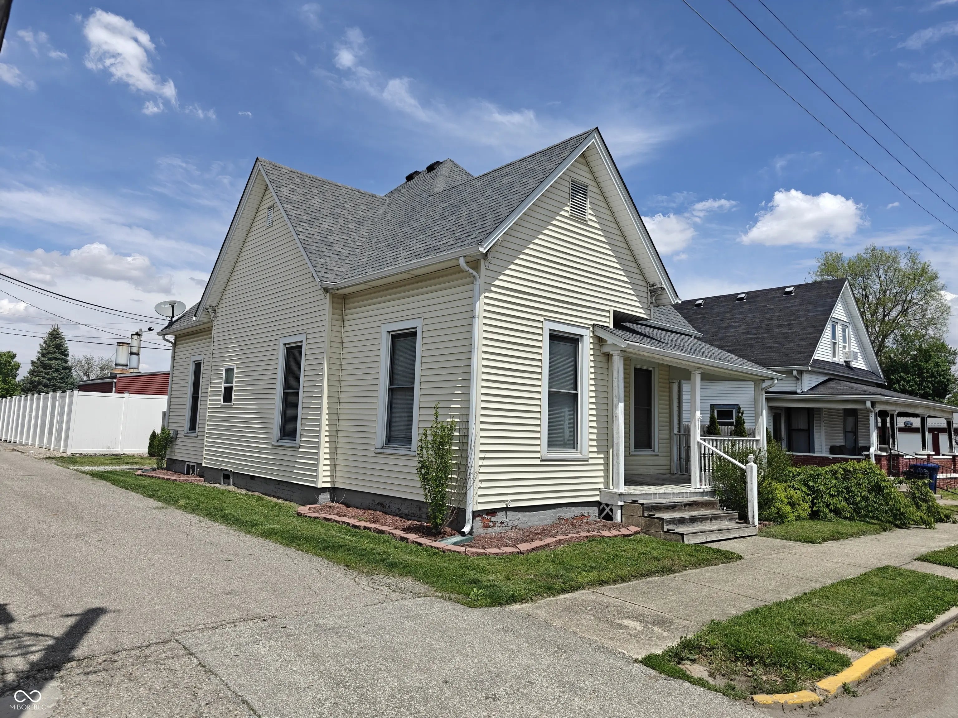 152 1st Street W, Shelbyville