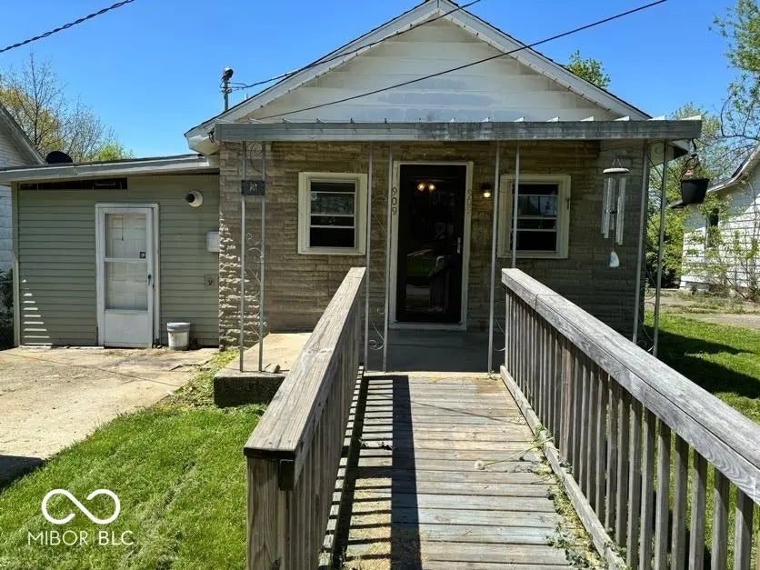 909 Hickory Street, Anderson