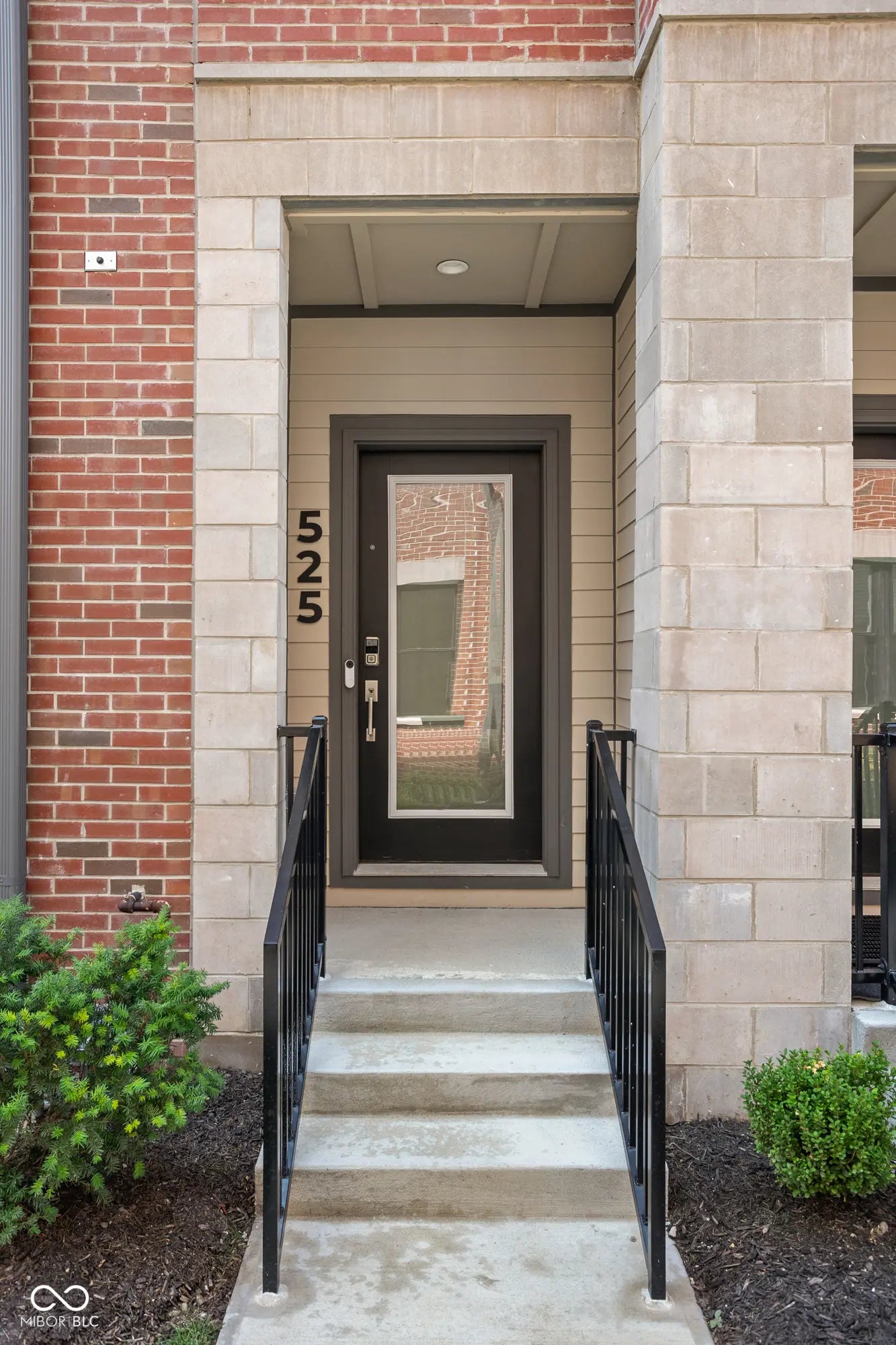 Photo of 525 Fynn Place Indianapolis, IN 46202