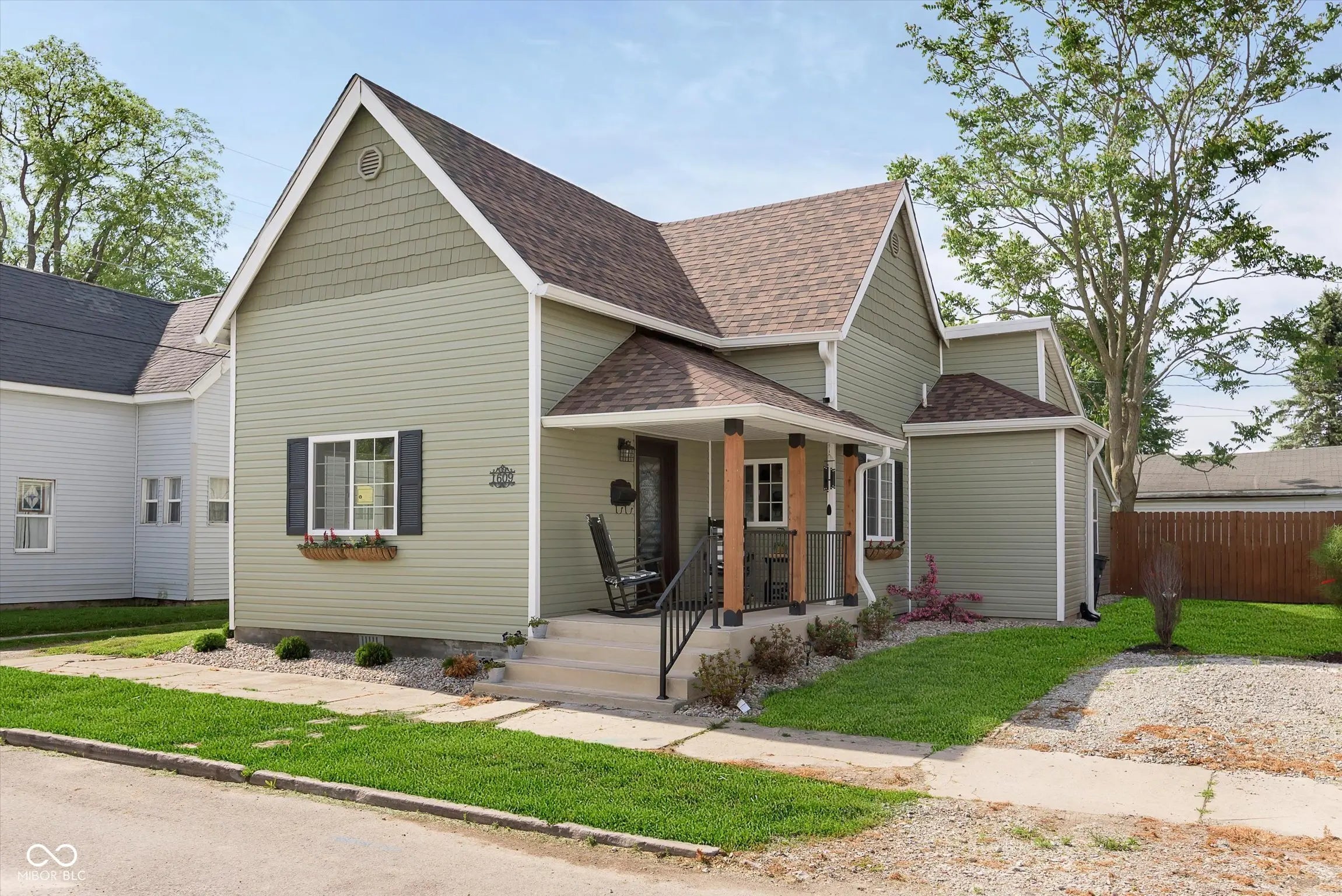 1609 S G Street, Elwood