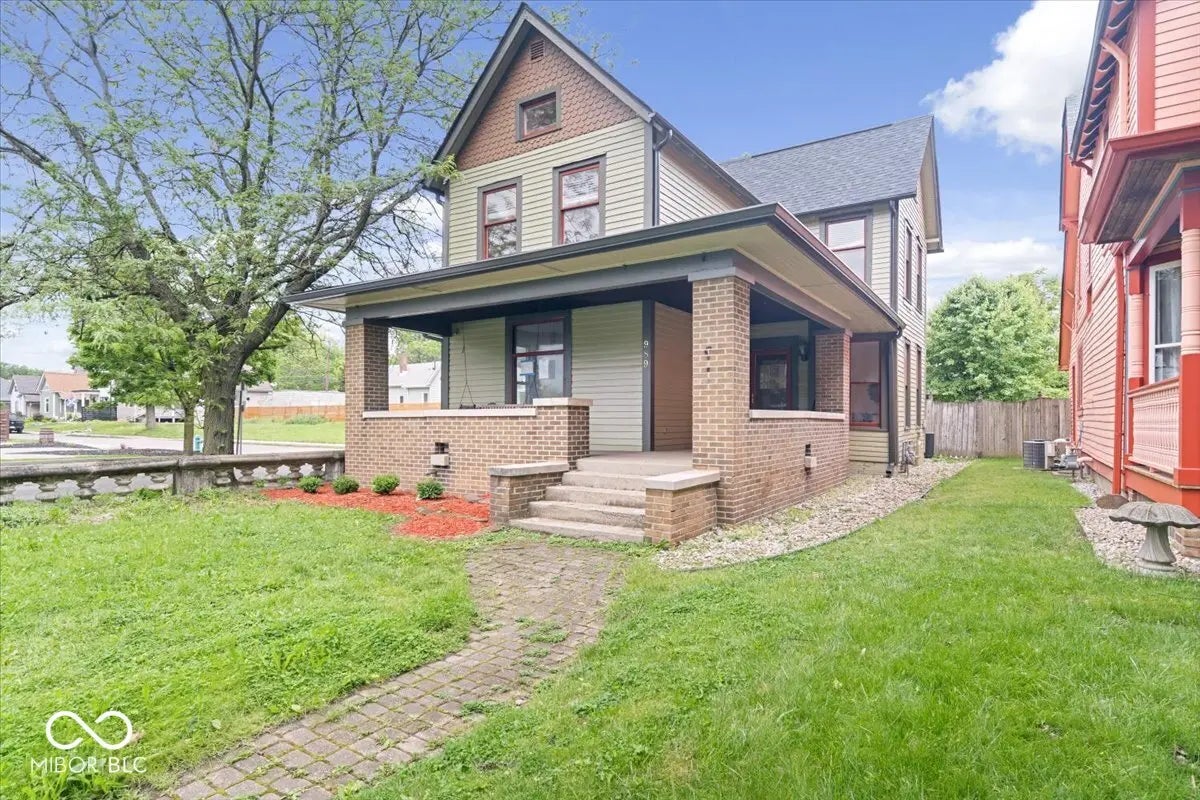 Photo of 989 Woodruff Pl E Drive Indianapolis, IN 46201