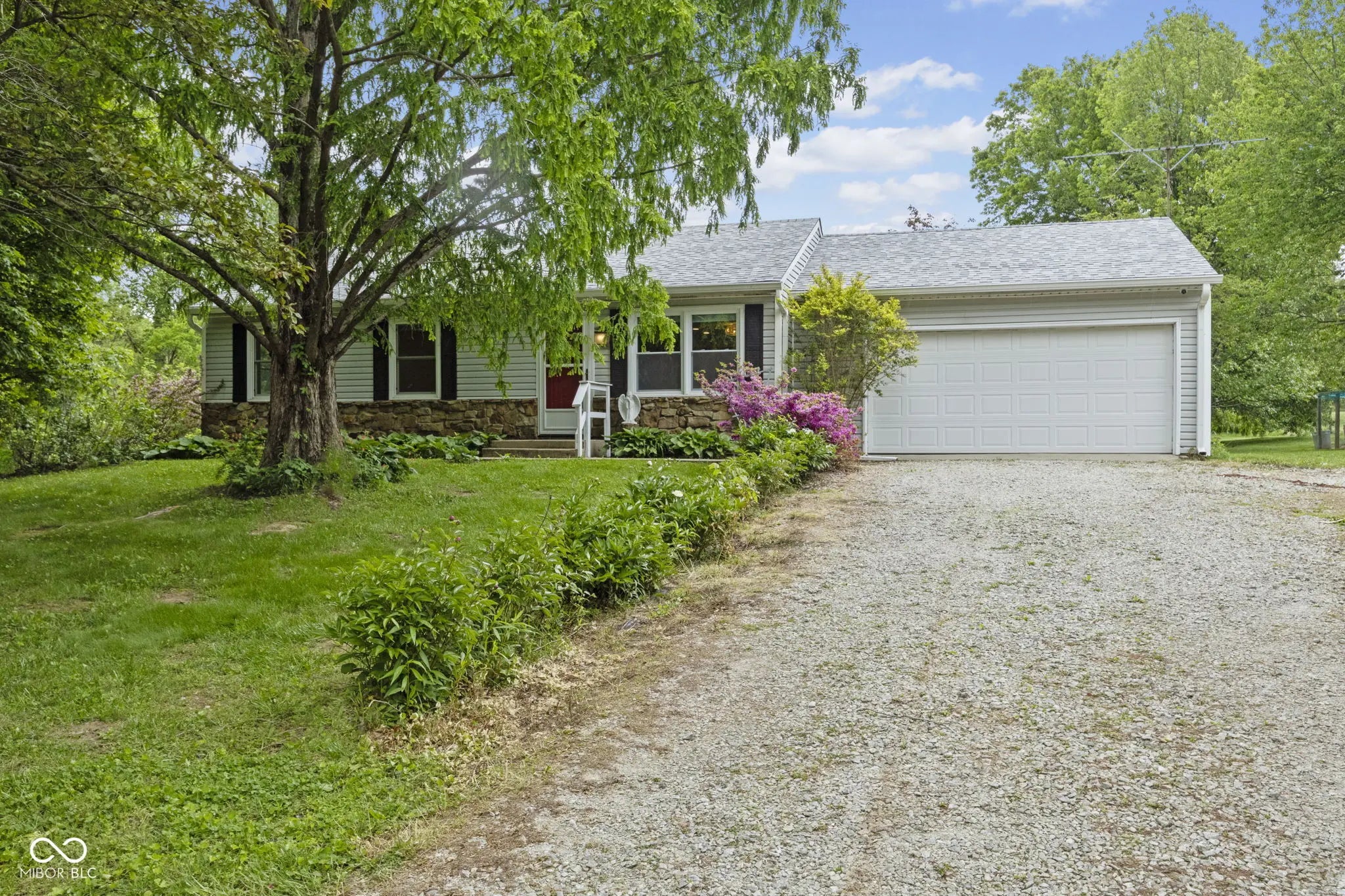 8513 S 575 W, Morgantown