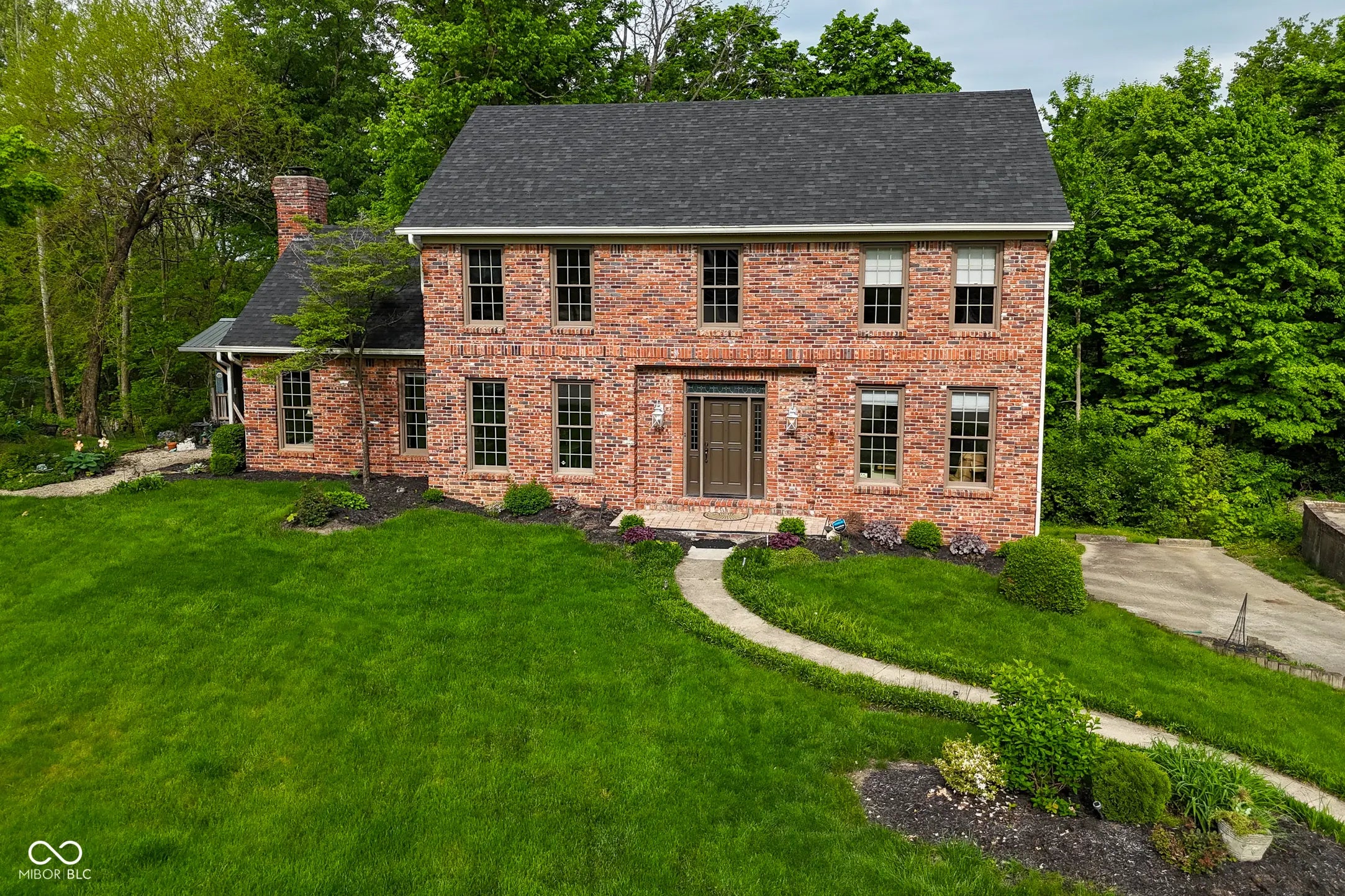 6567 Kings Court, Avon