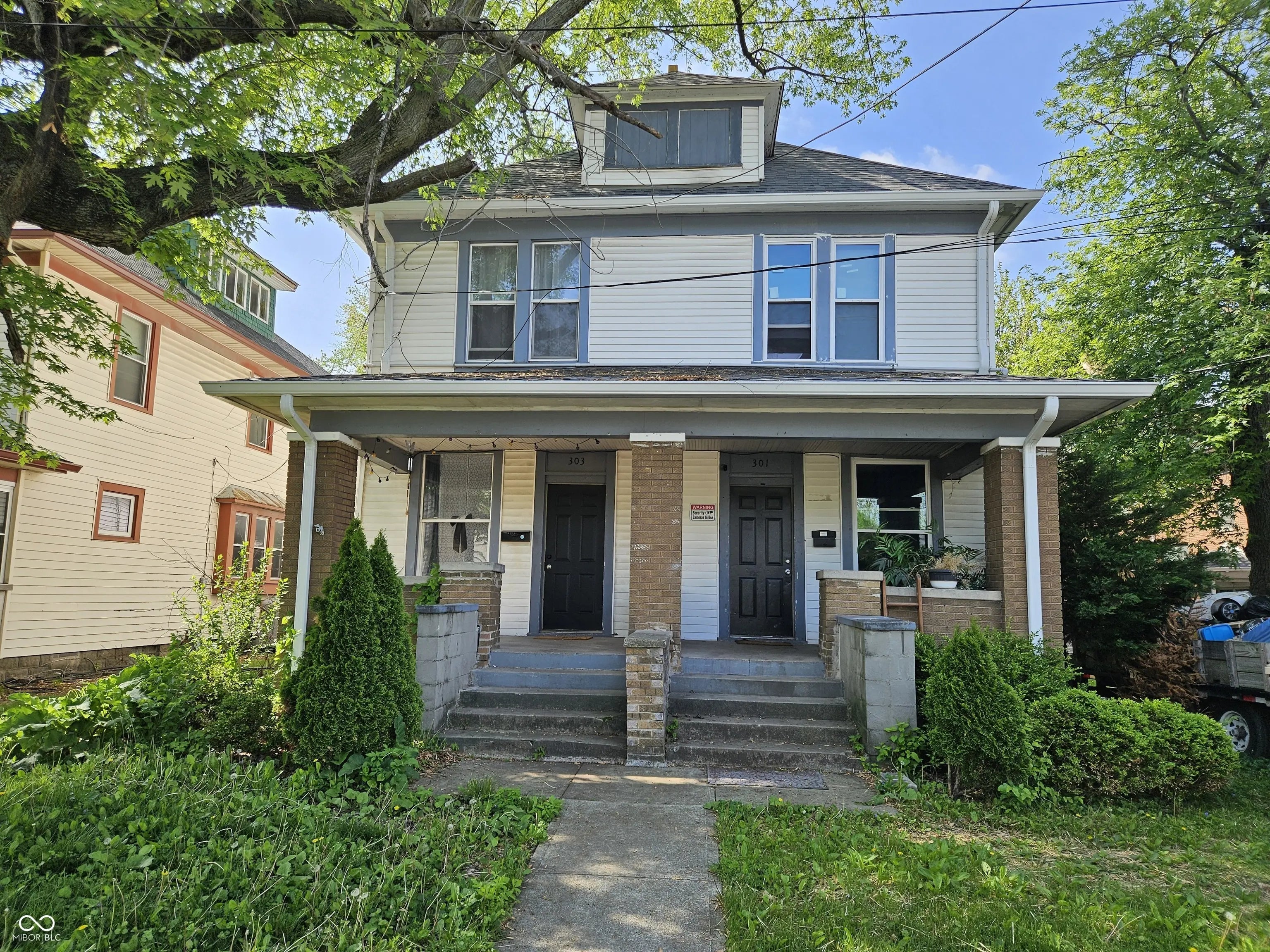 Photo of 301 E Southern Avenue Indianapolis, IN 46225