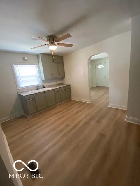 2609-2611 E Troy Avenue MLS 22038613 Hilds photo 2