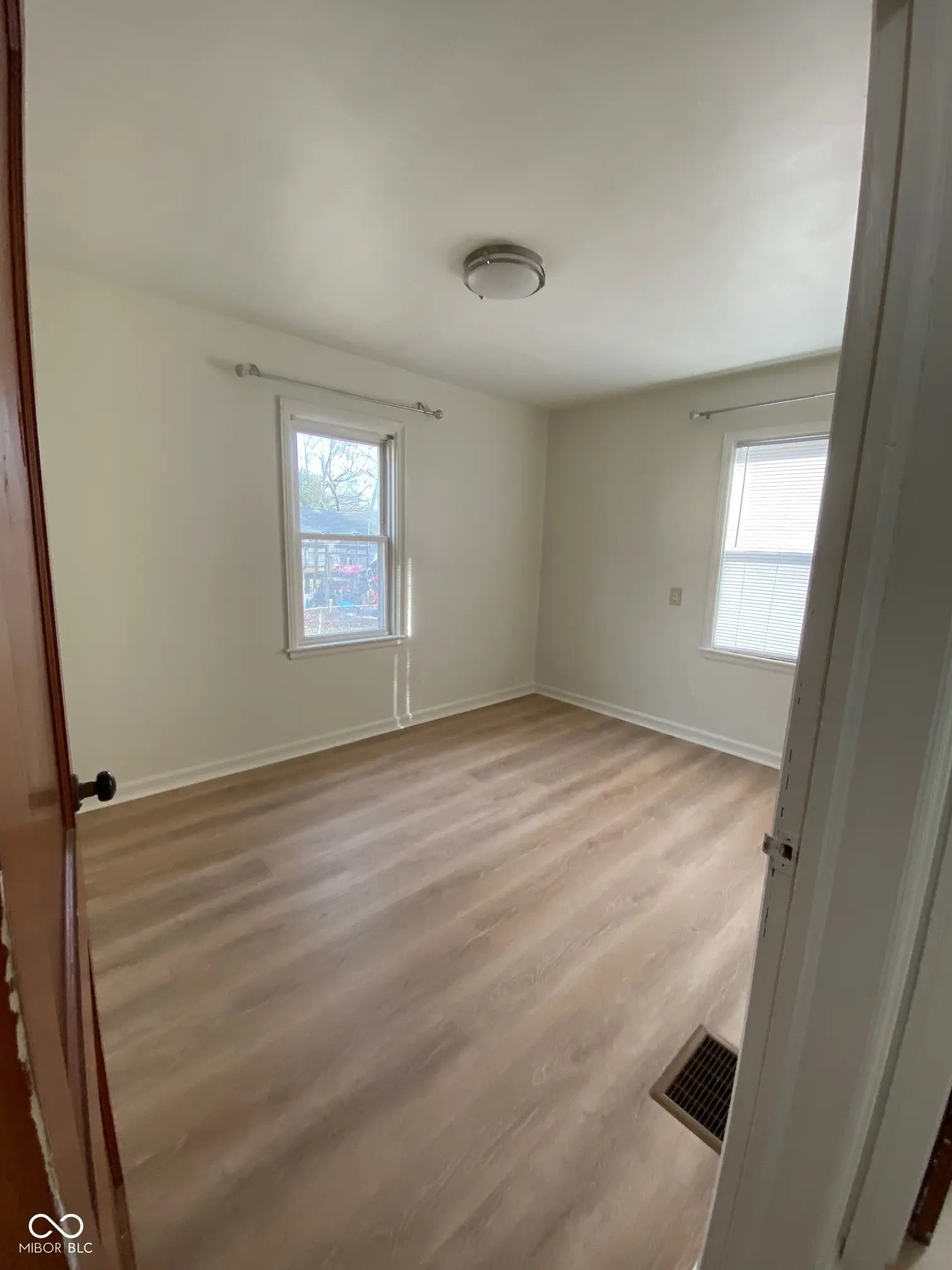 2609-2611 E Troy Avenue MLS 22038613 Hilds photo 23