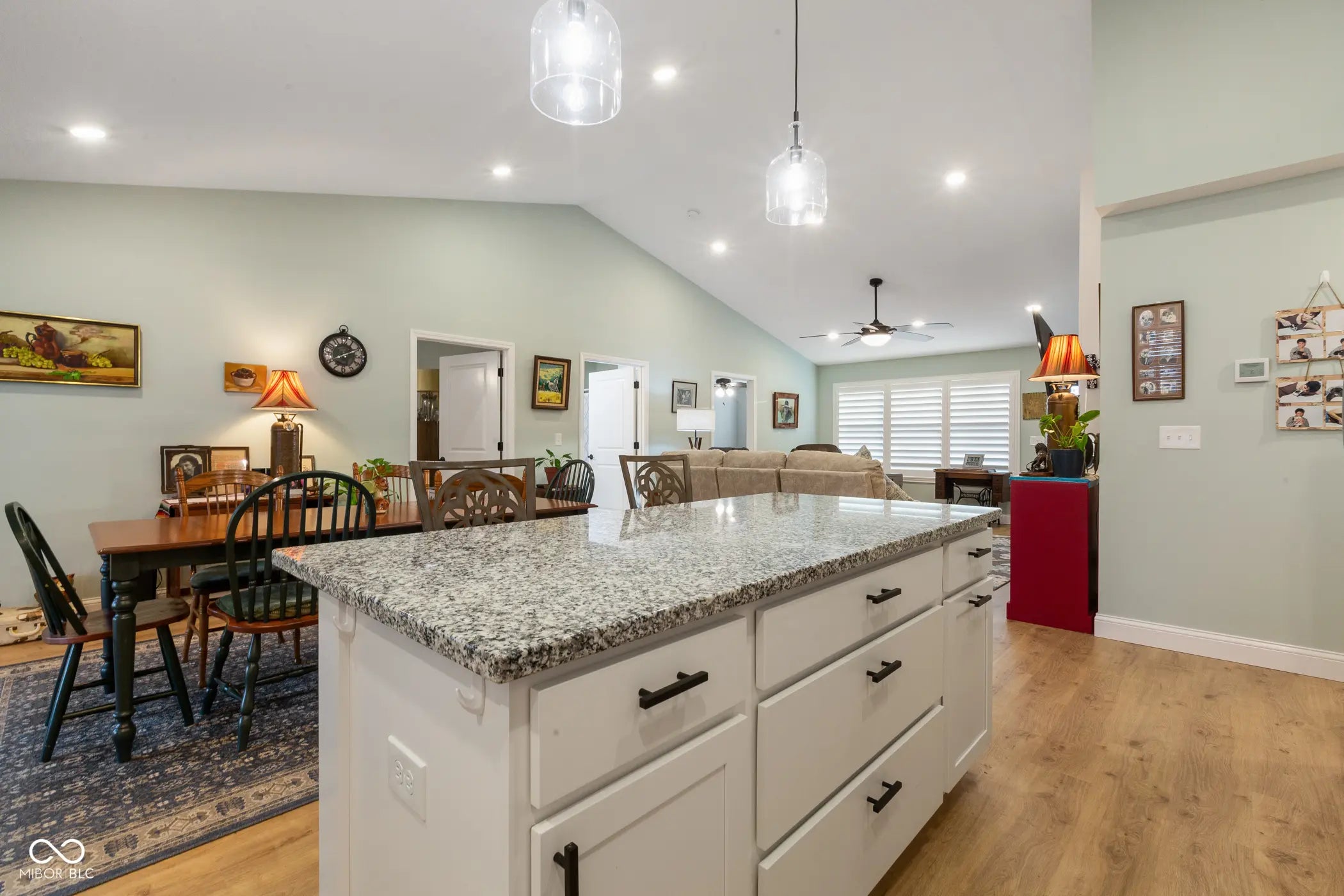 1959 Sophia Lane MLS 22038827 Weslin Estates photo 11