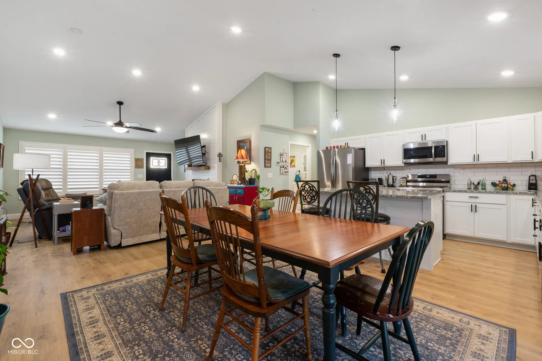 1959 Sophia Lane MLS 22038827 Weslin Estates photo 14