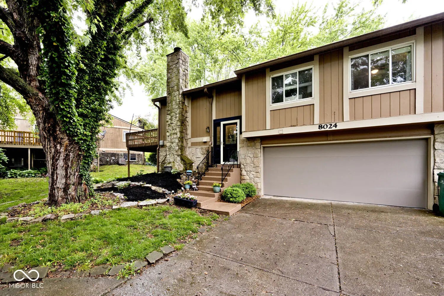 8024 Sunfield Court 5-b, Indianapolis