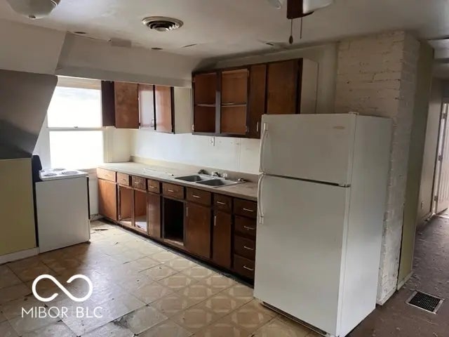 631 Terrace Avenue MLS 22039038 South Park photo 15