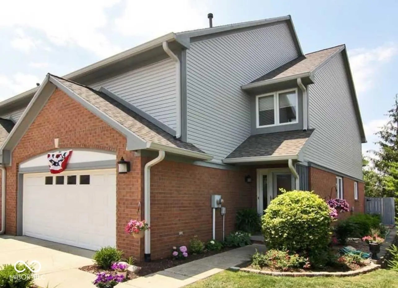 213 Golf Court, Greenwood
