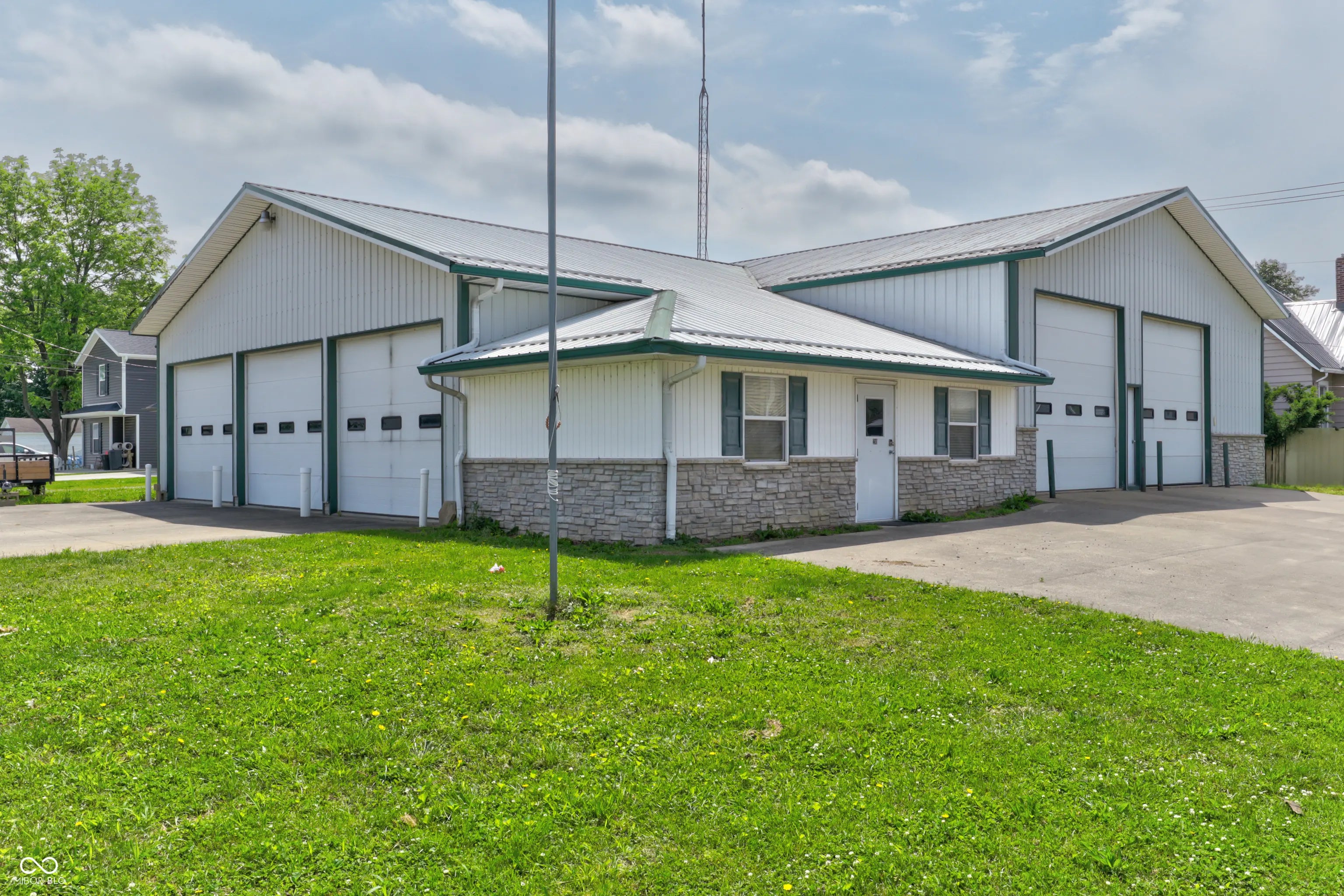 Photo of 206 S Meridian Street Washington, IN 47501