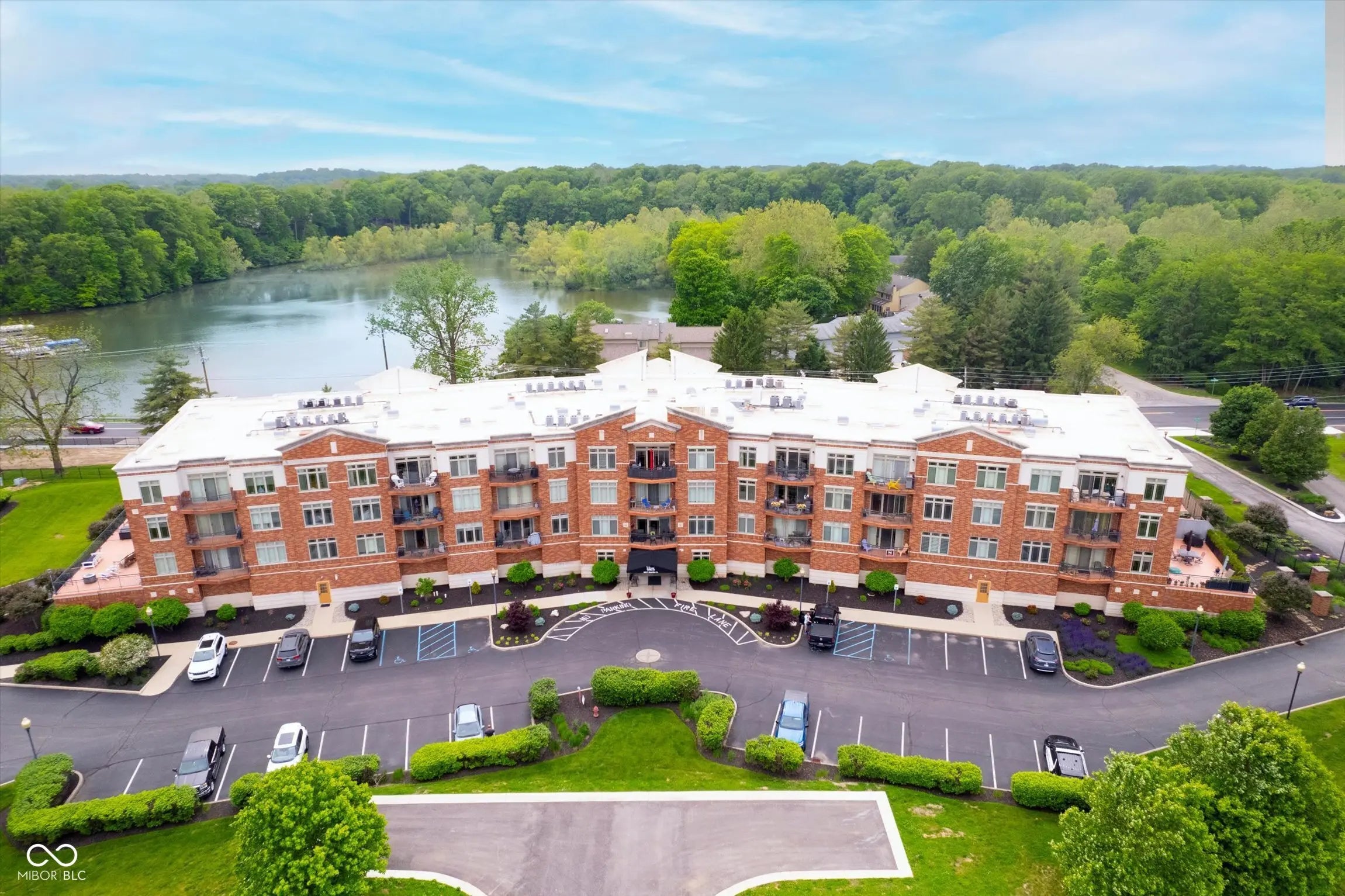 20971 Shoreline Court 201, Noblesville