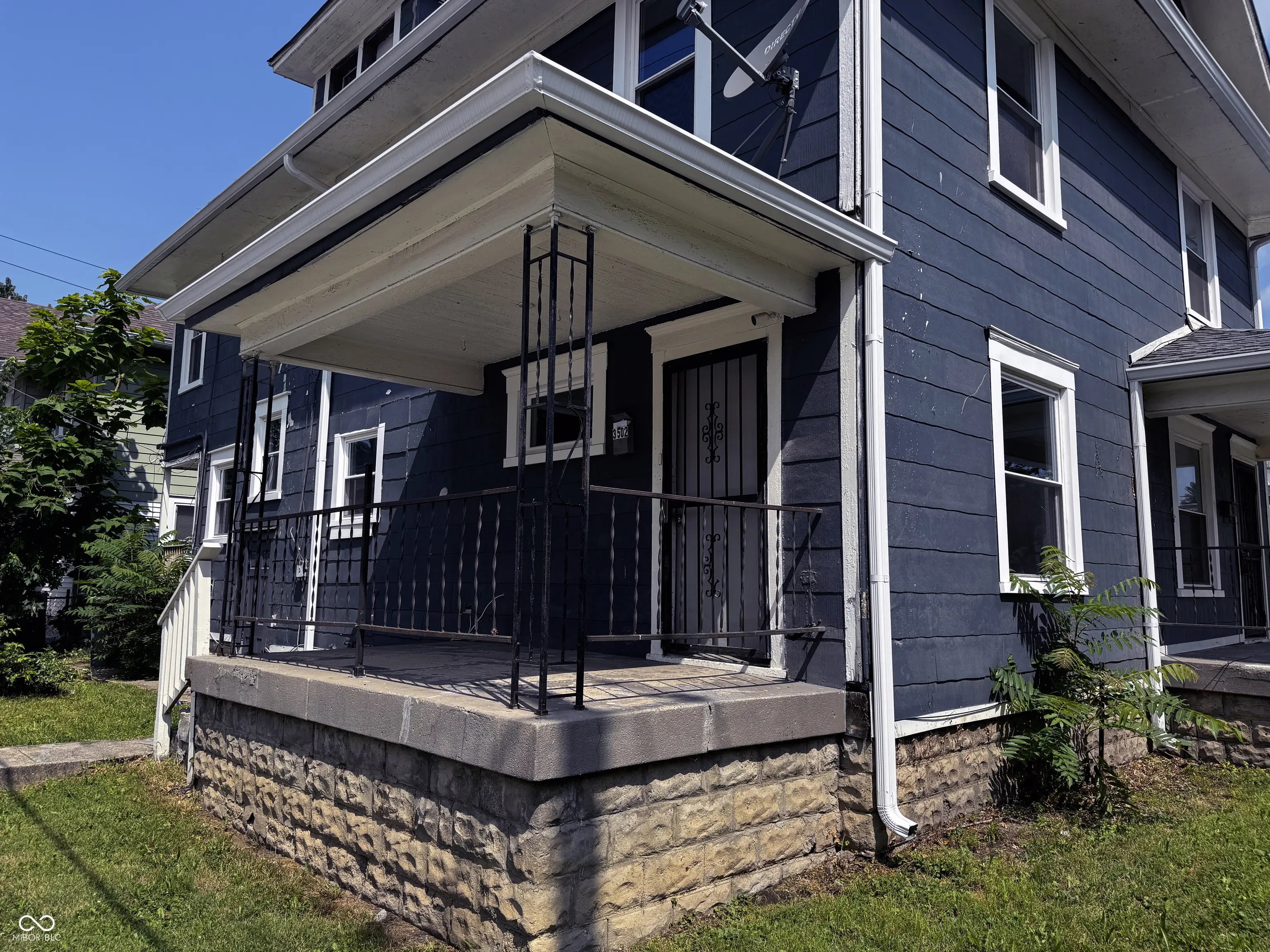 3502 N Kenwood Avenue MLS 22041106 Avondale photo 1