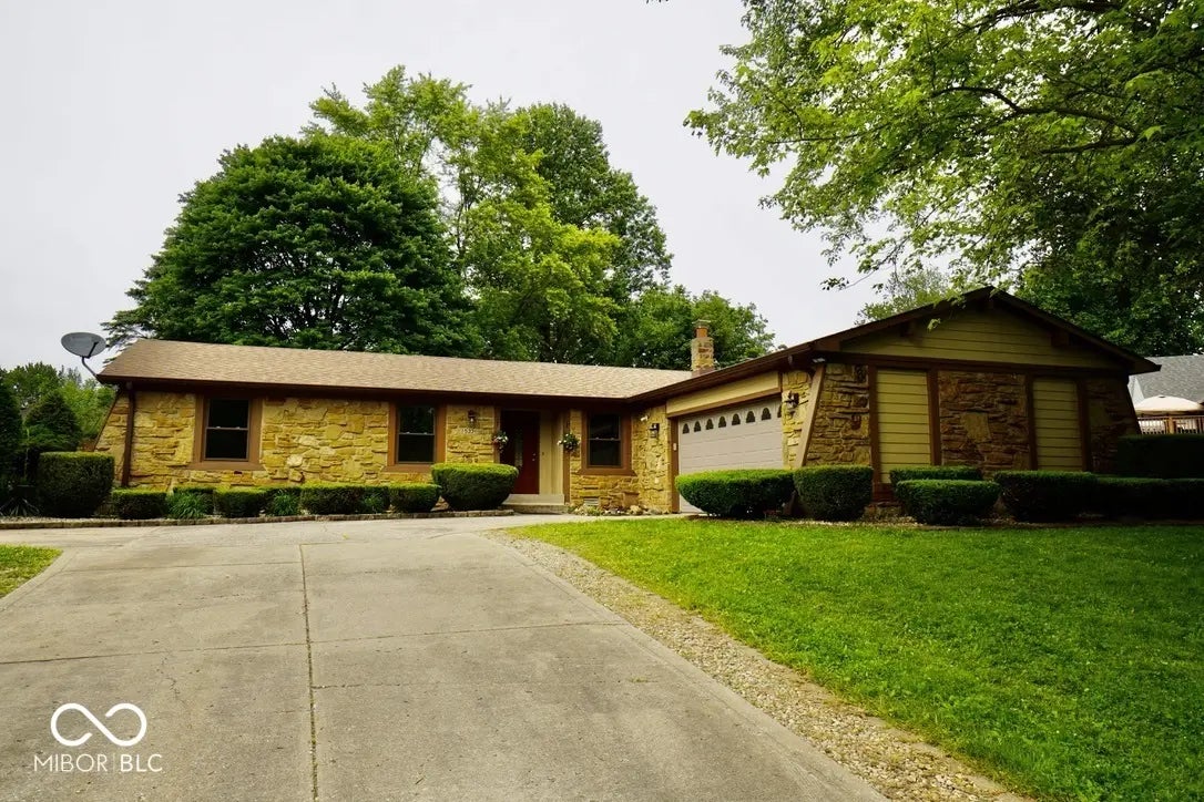 5331 Birch Lane, Greenwood