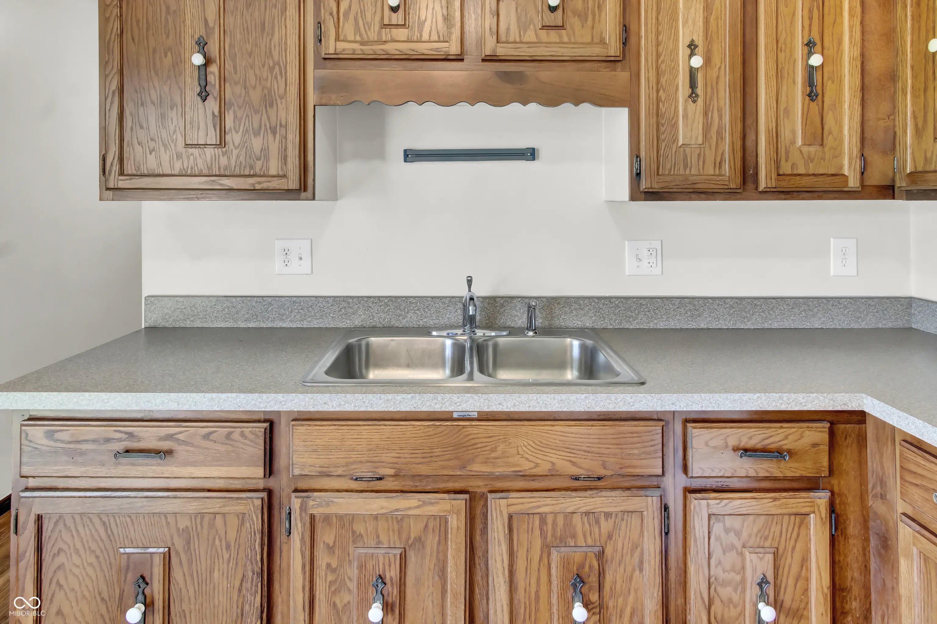 166 Schaefer Court S MLS 22041411 Goshen Meadows photo 15