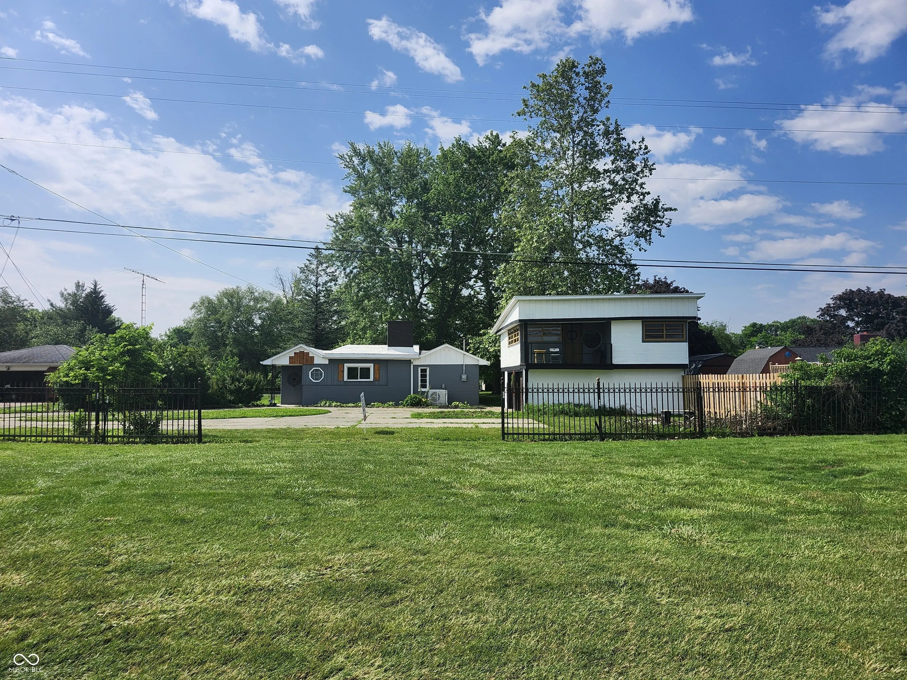 9080 W Forest Drive, Elwood