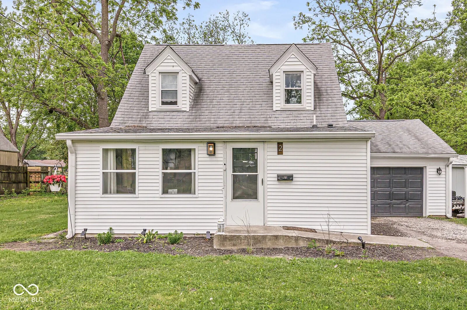 2 S 25th Avenue, Beech Grove
