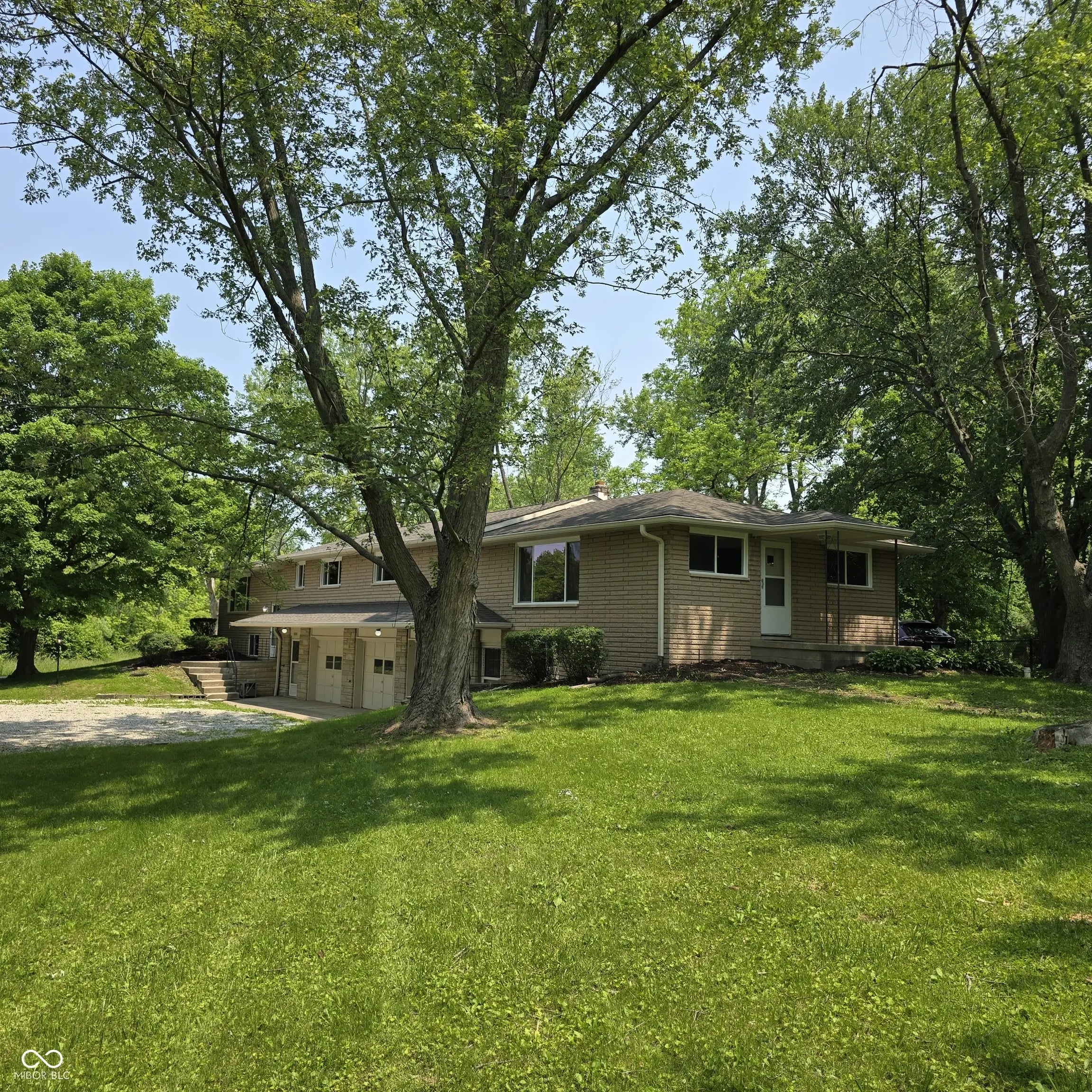 10016 E Troy Avenue, Indianapolis