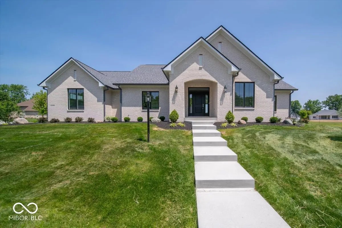 10586 Jacks Way, Indianapolis