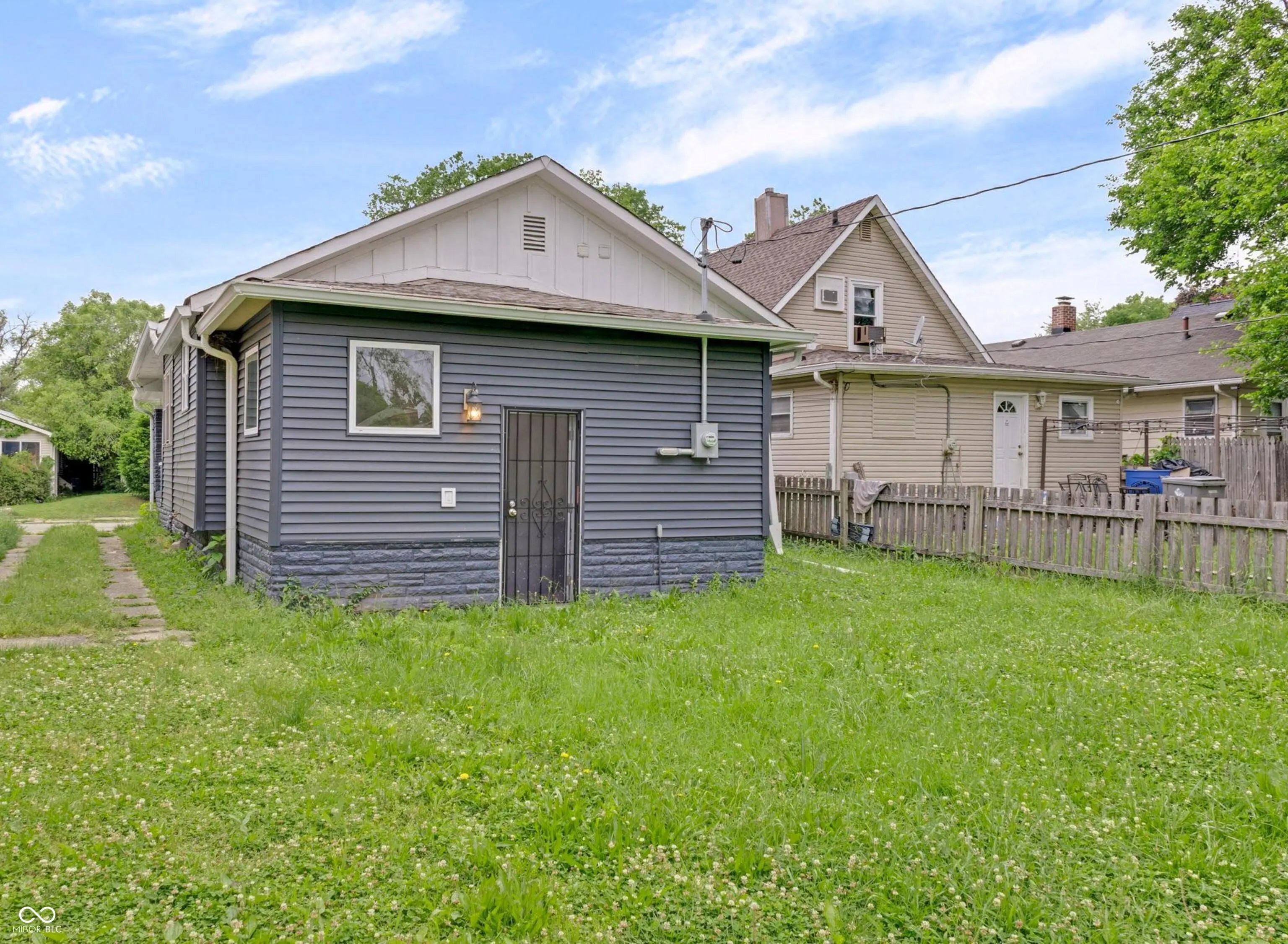 1411 N Grant Avenue MLS 22041955 Glass Works photo 12