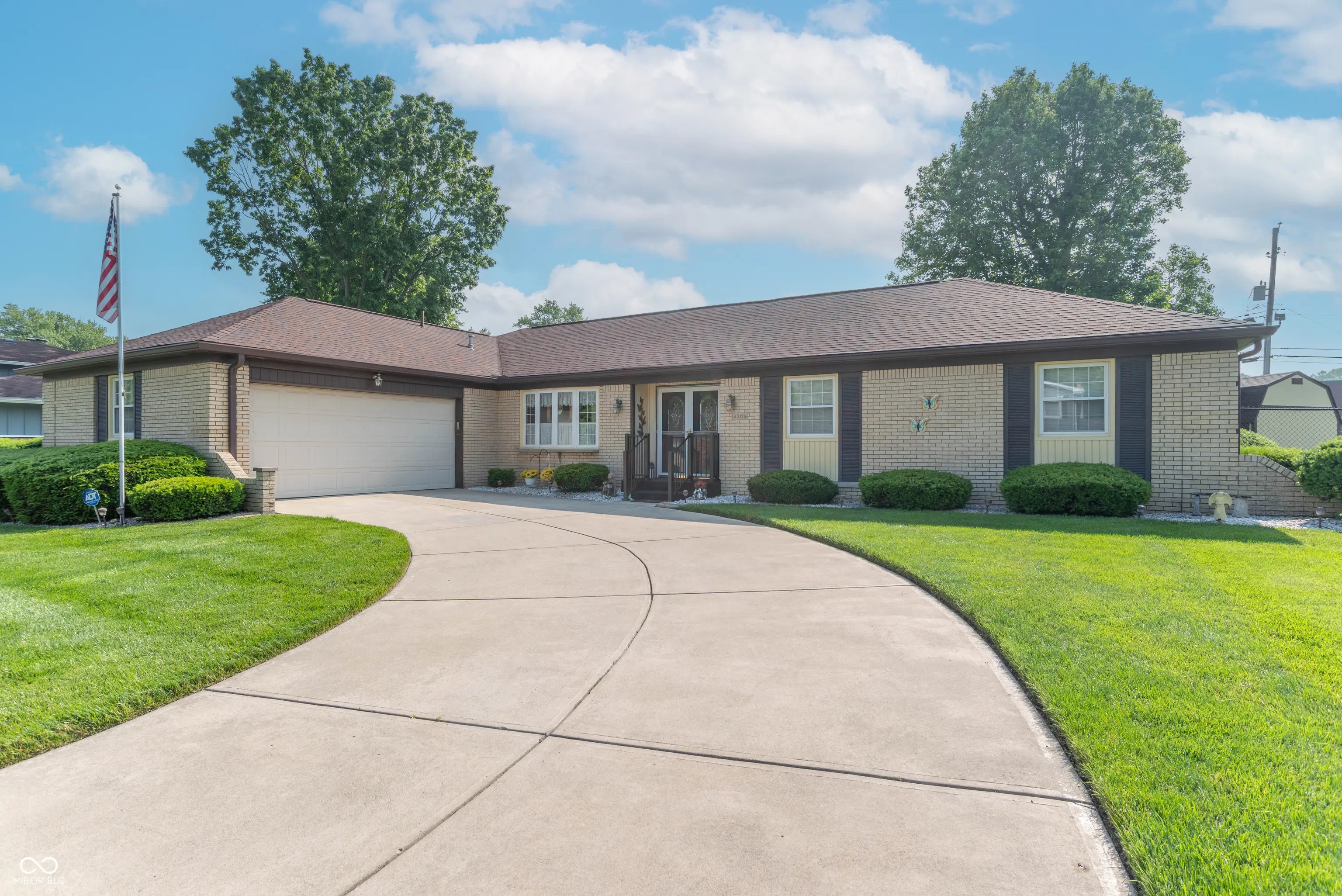 8209 Burn Court, Indianapolis
