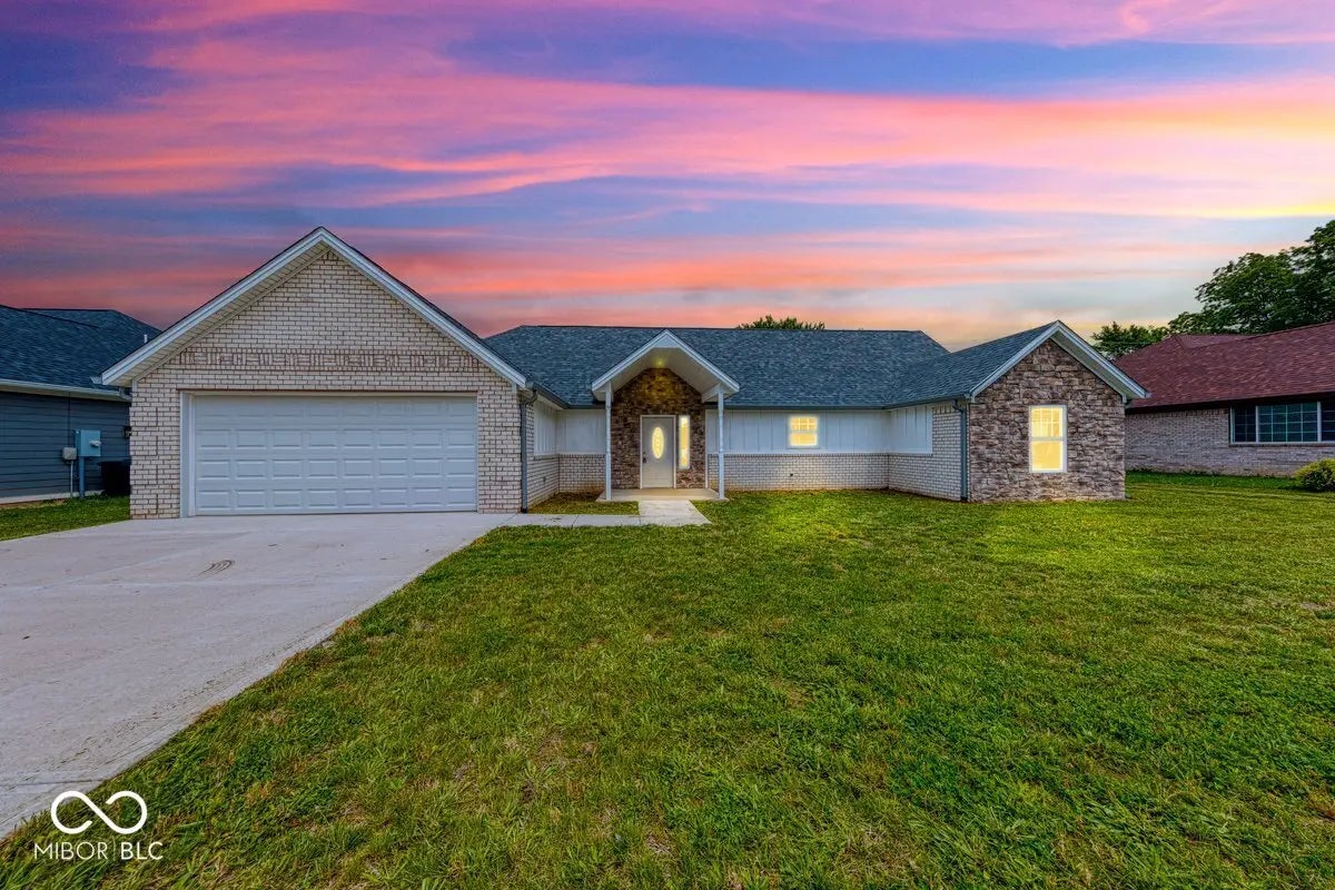 32 Downing Drive, Trafalgar
