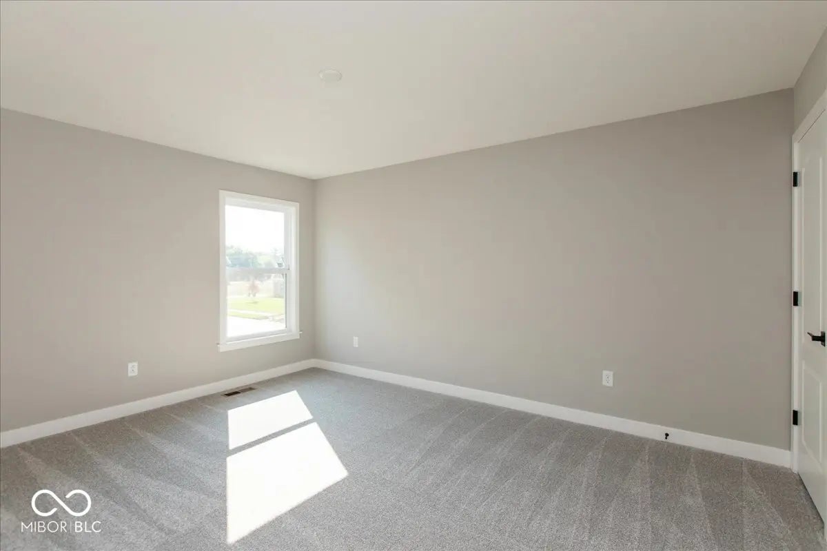 6894 Renoir Way MLS 22042582 Manors At Avon photo 36