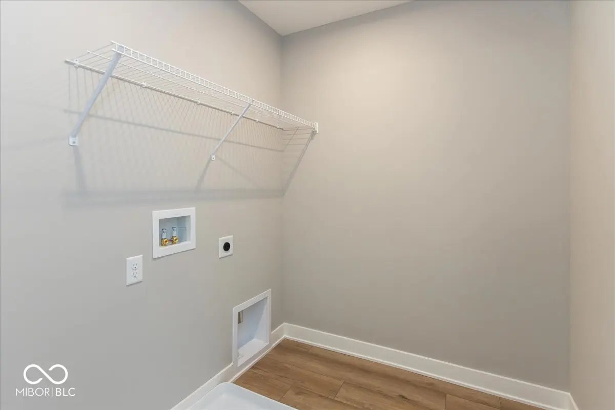 6894 Renoir Way MLS 22042582 Manors At Avon photo 38