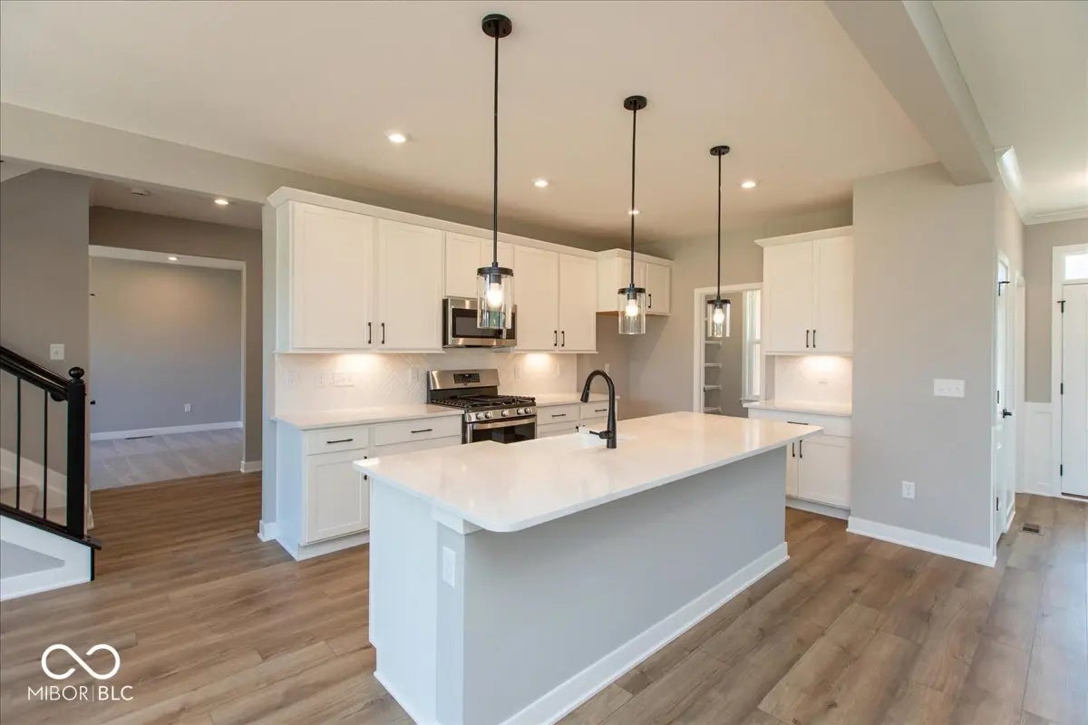 6894 Renoir Way MLS 22042582 Manors At Avon photo 6