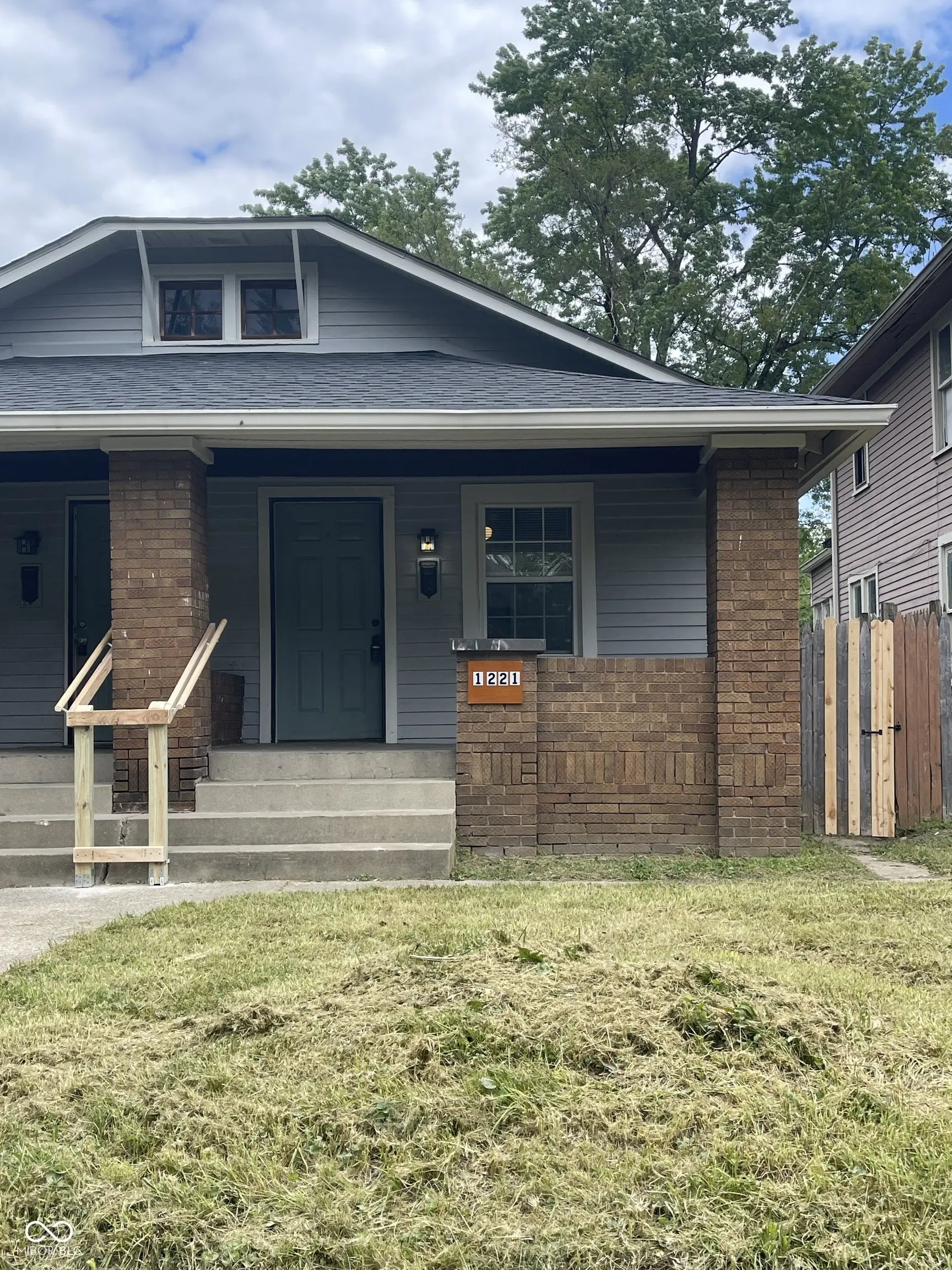1221 N Oxford Street, Indianapolis