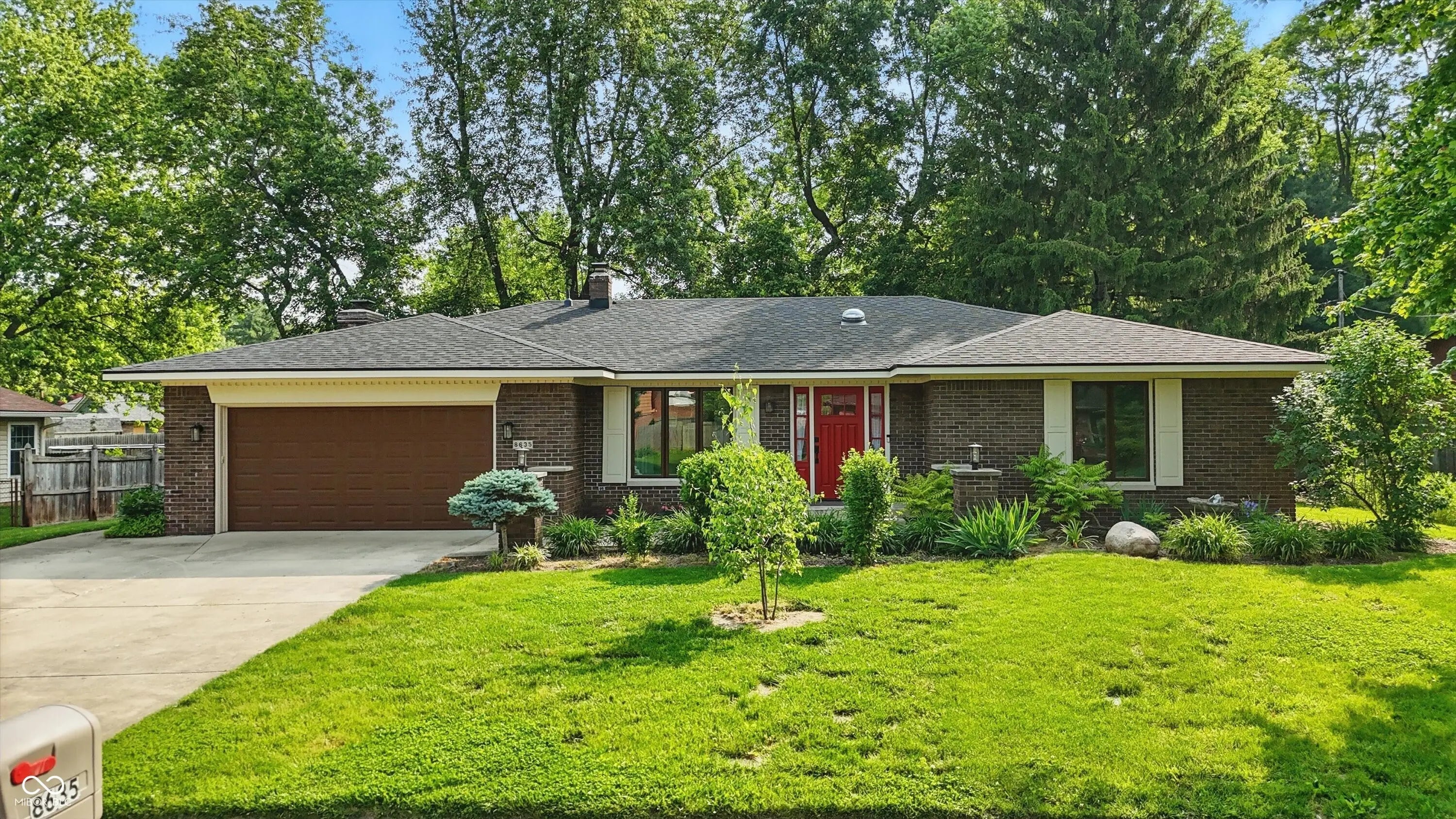8635 Bishops Lane, Indianapolis