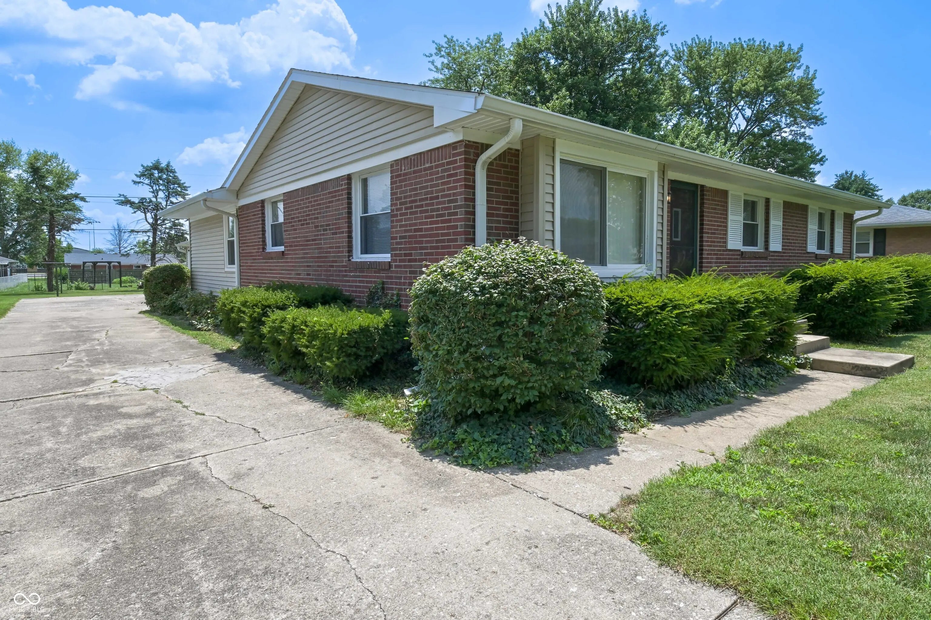 705 Orchard Lane, Greenwood