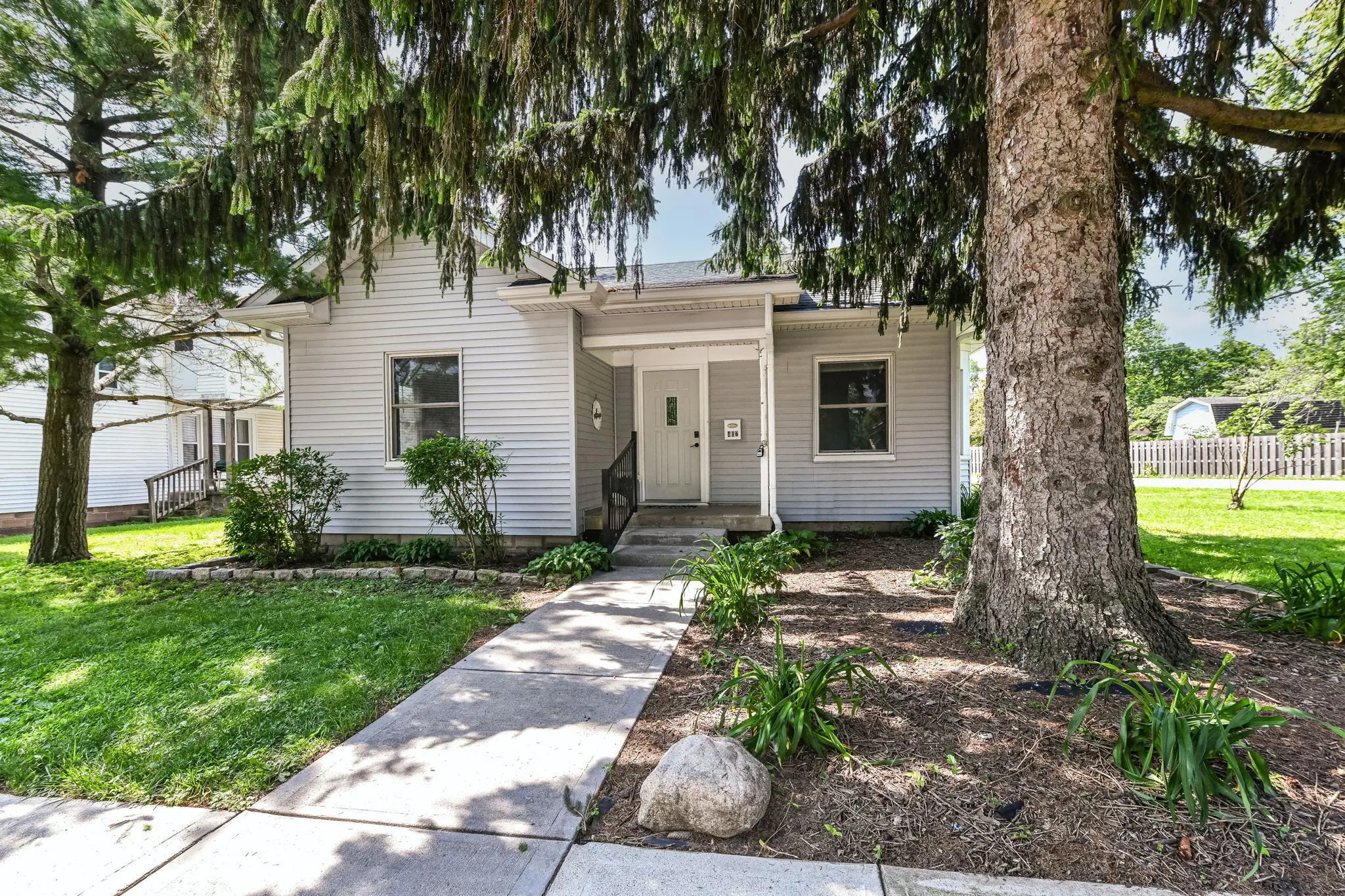 402 E 4th Street, Sheridan