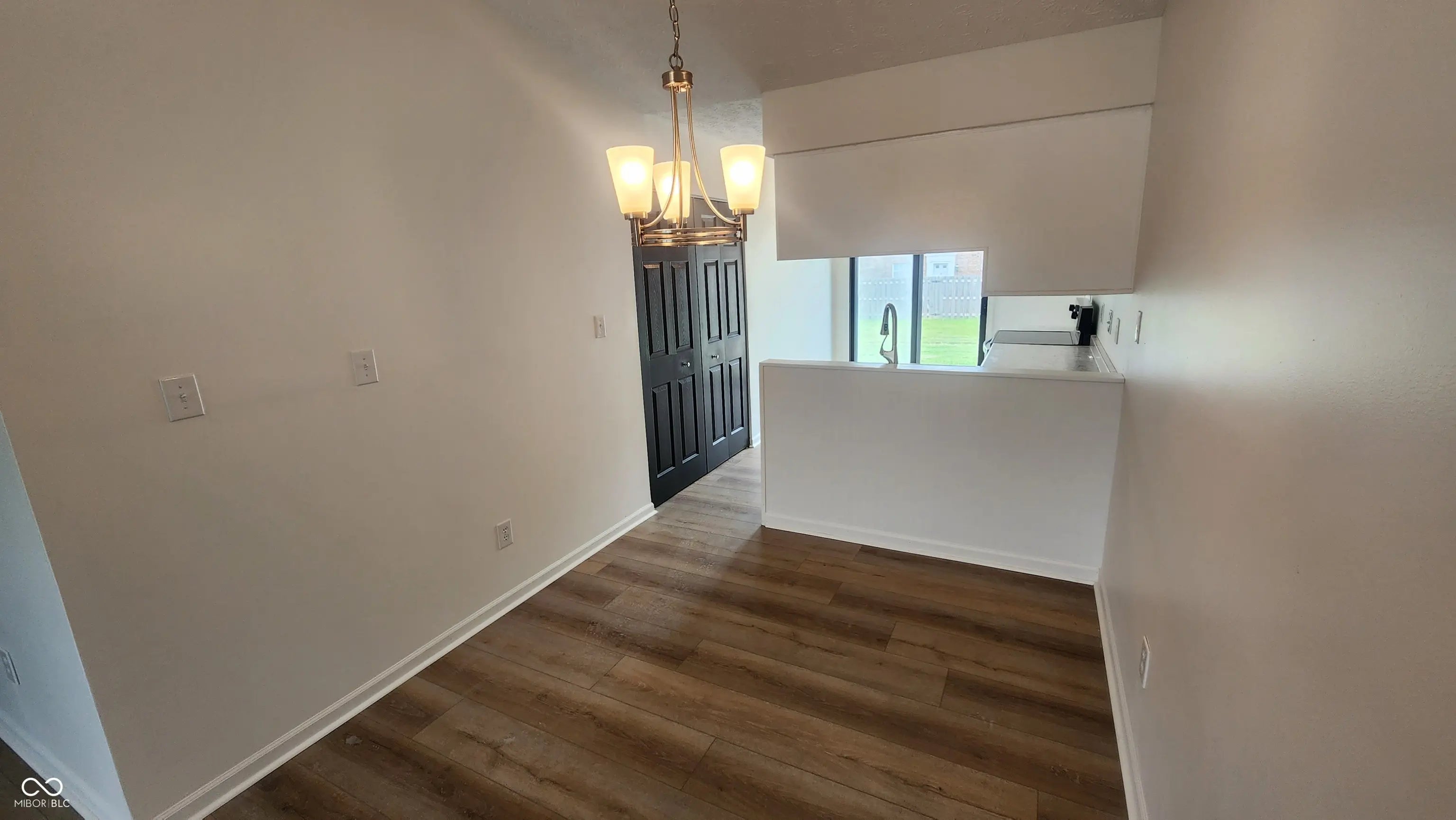 1836 Queensbridge Circle MLS 22042971 Wellington Commons photo 5